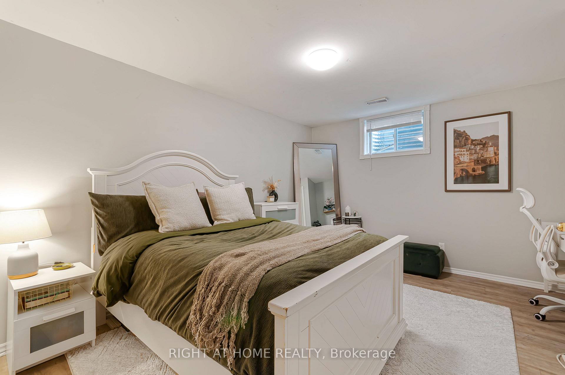 Photo 15 of 174 Sundew Drive, Barrie, Holly — HOMEH