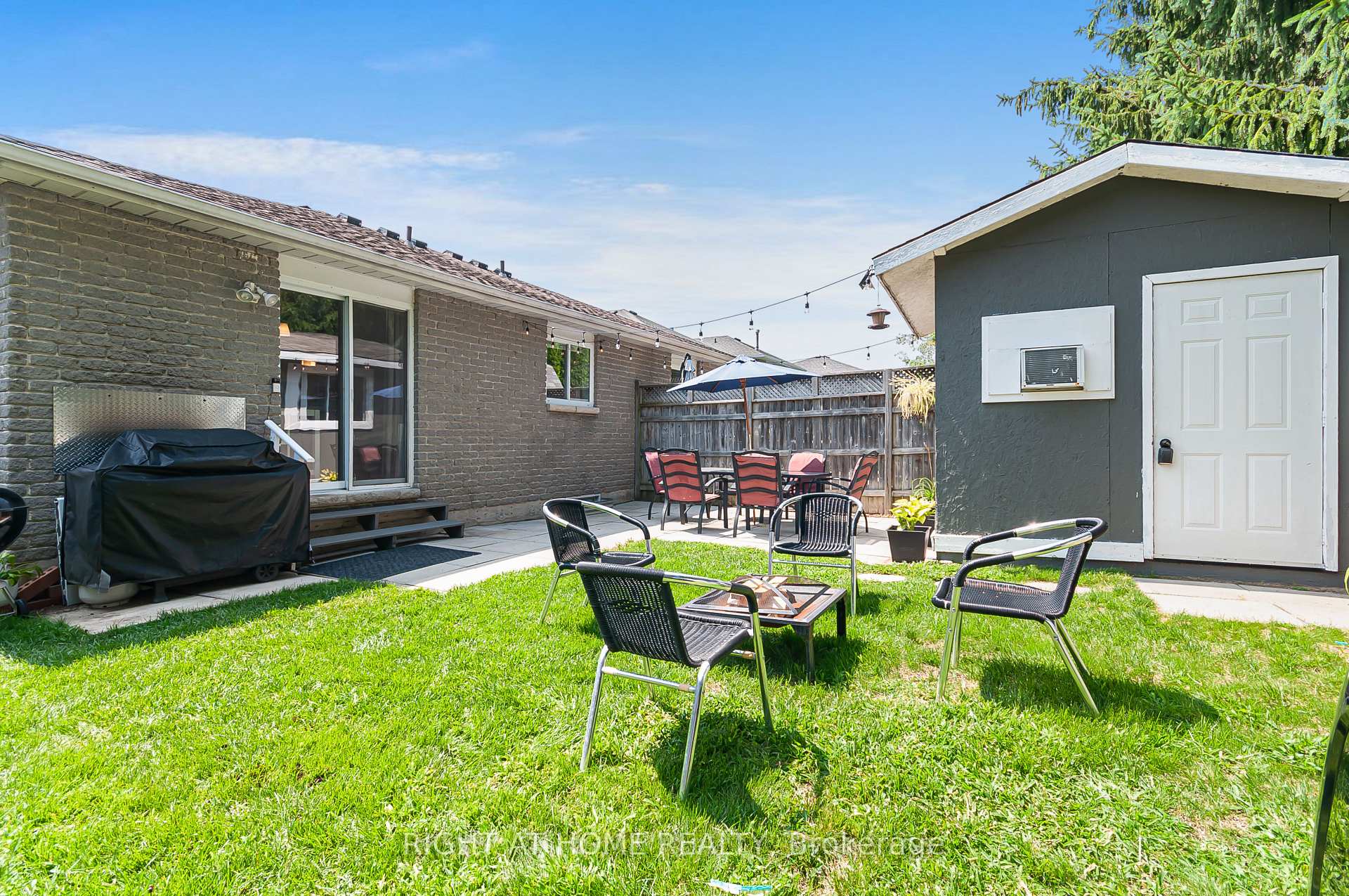 Photo 21 of 174 Sundew Drive, Barrie, Holly — HOMEH