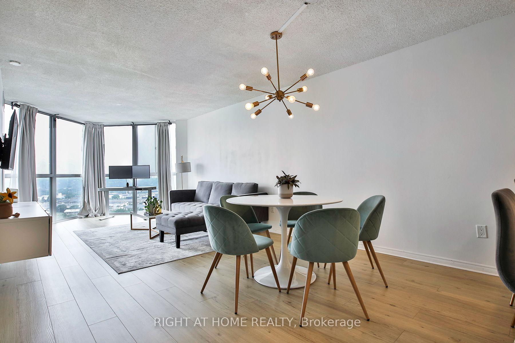 Photo 8 of Unit 2212, 7 Concorde Place, North York, Banbury-Don Mills — HOMEH