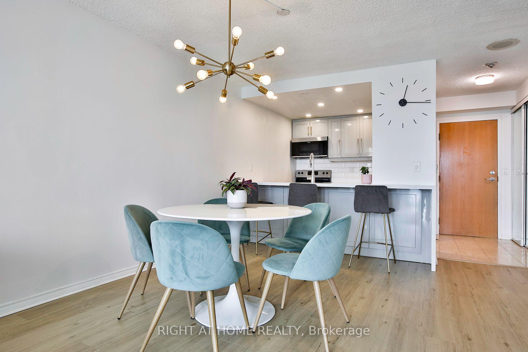 Photo 9 of Unit 2212, 7 Concorde Place, North York, Banbury-Don Mills — HOMEH