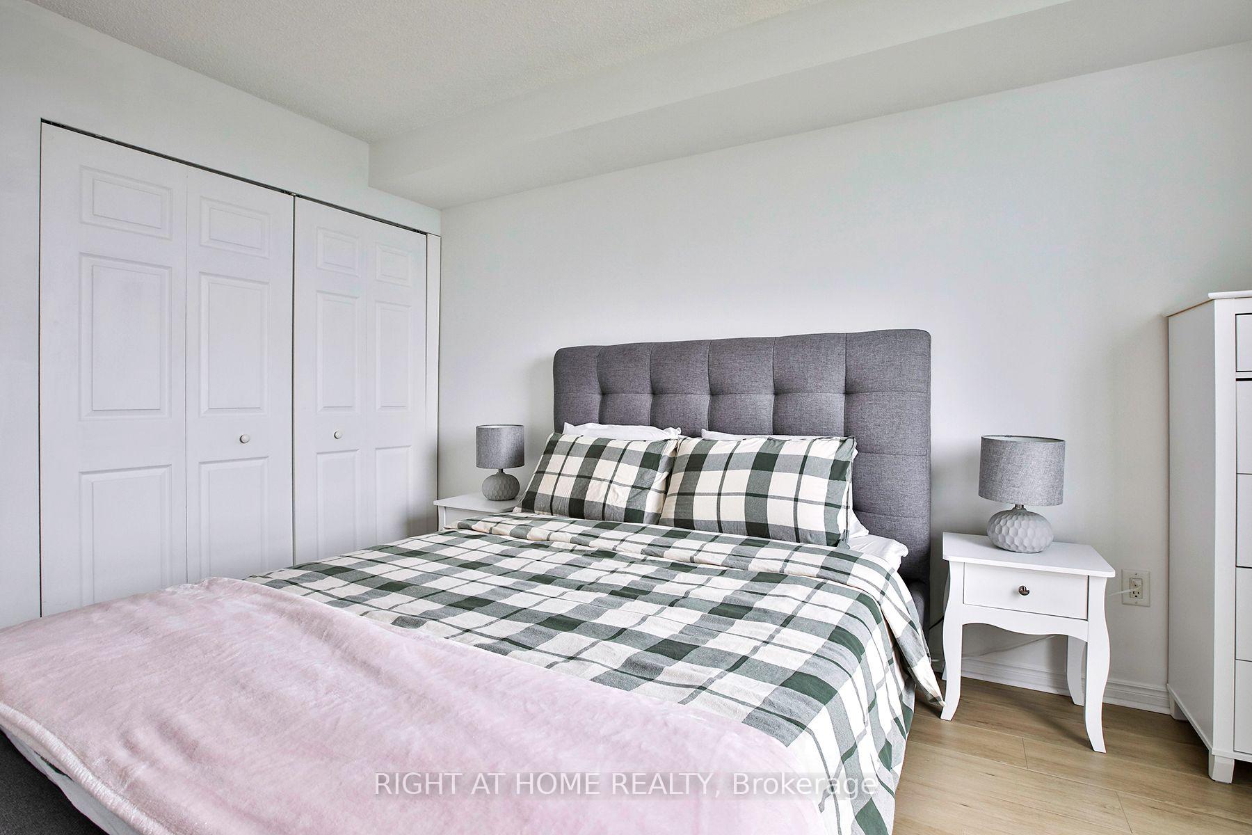 Photo 17 of Unit 2212, 7 Concorde Place, North York, Banbury-Don Mills — HOMEH