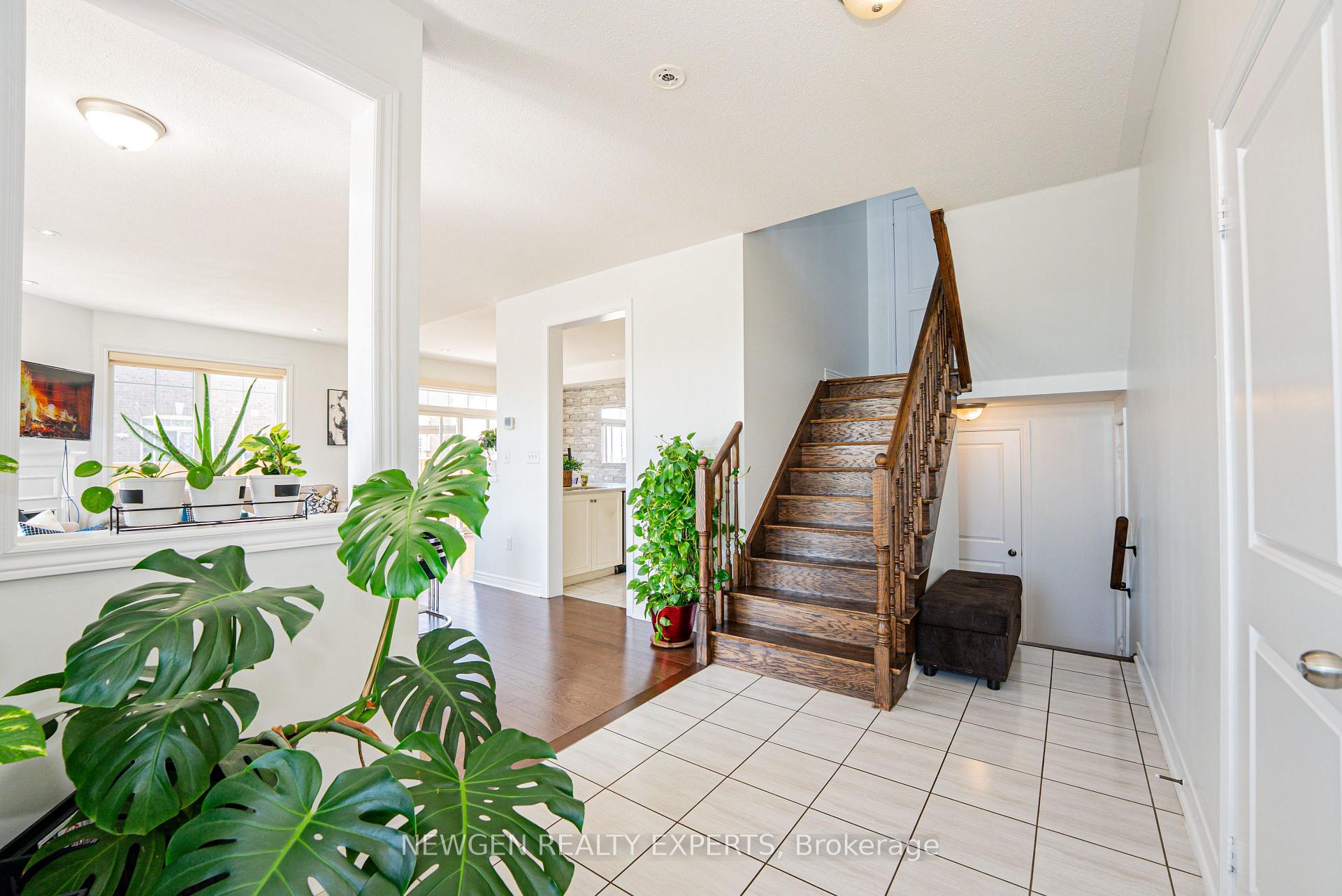Photo 6 of 2 Rangemore Road, Brampton, Northwest Brampton — HOMEH