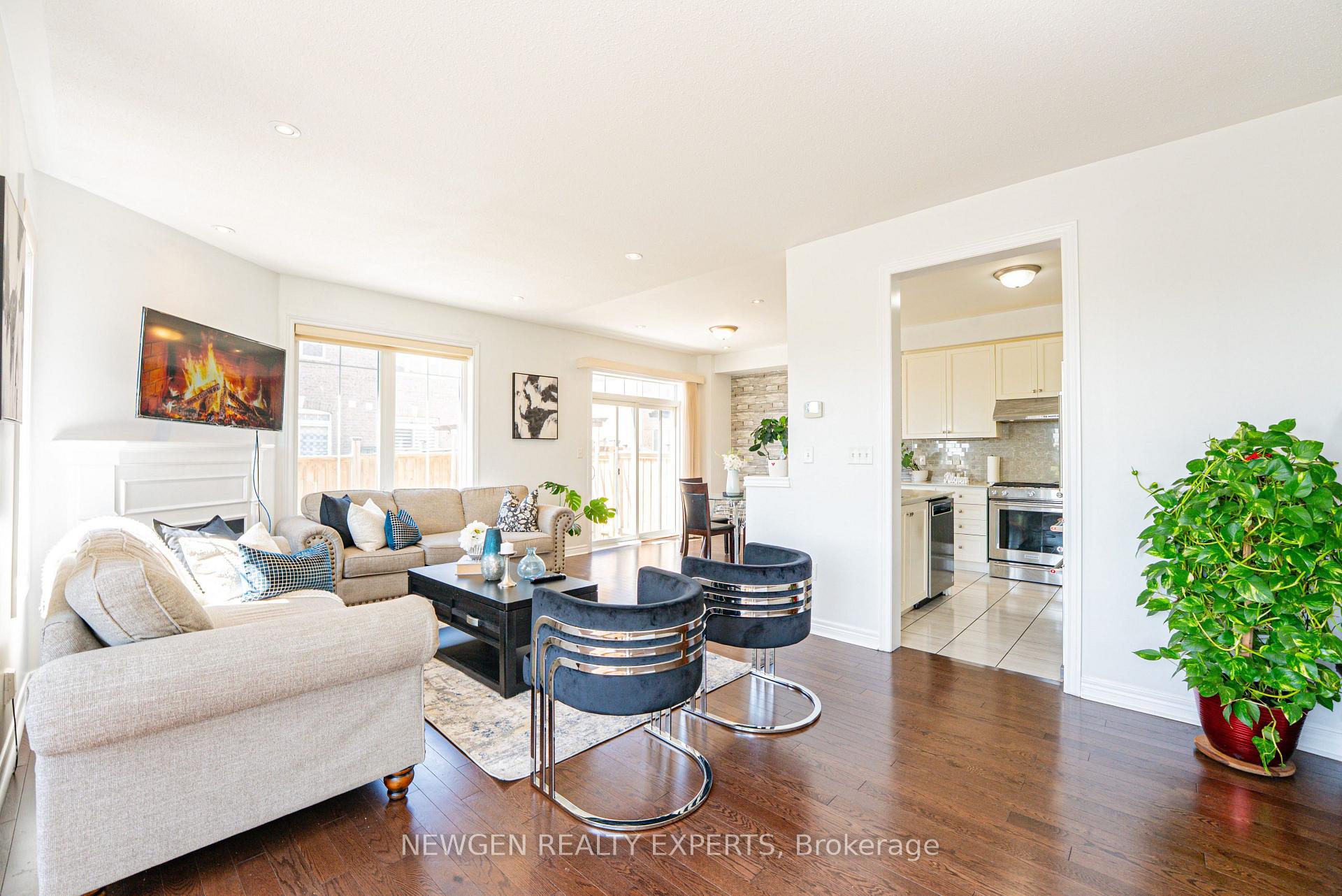 Photo 9 of 2 Rangemore Road, Brampton, Northwest Brampton — HOMEH