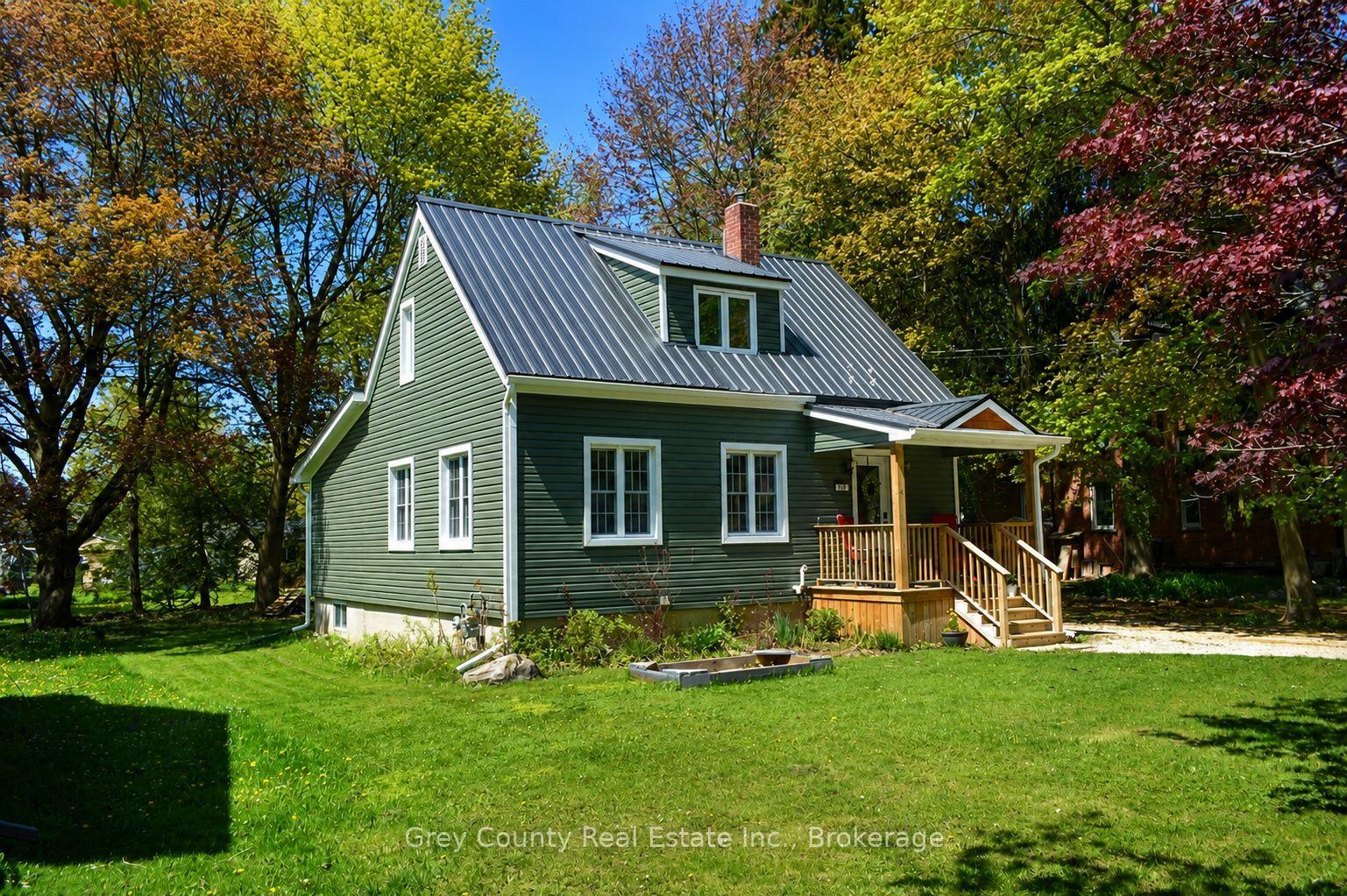 Photo 4 of 120 Mark Street W, Grey Highlands — HOMEH