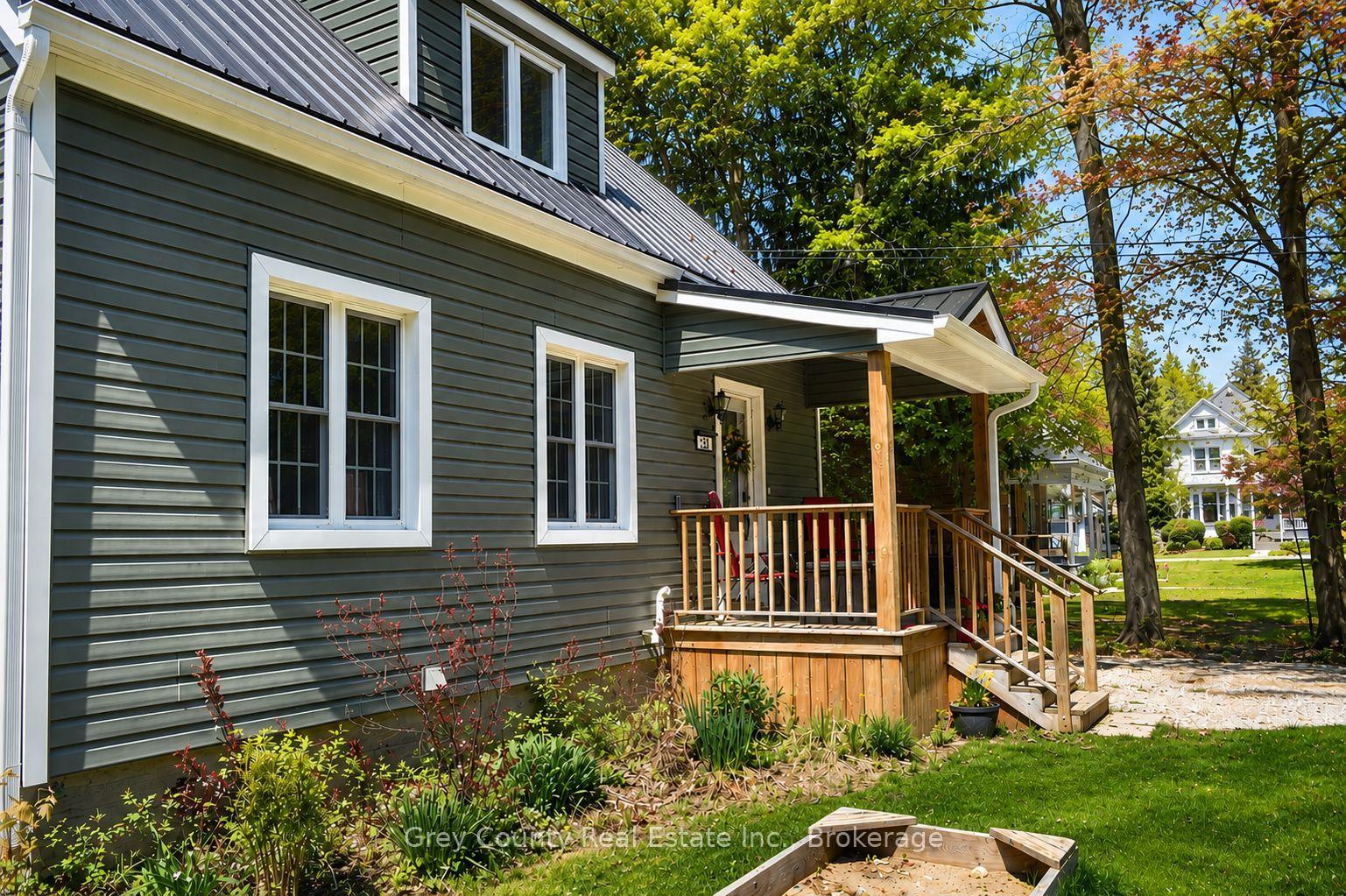 Photo 5 of 120 Mark Street W, Grey Highlands — HOMEH