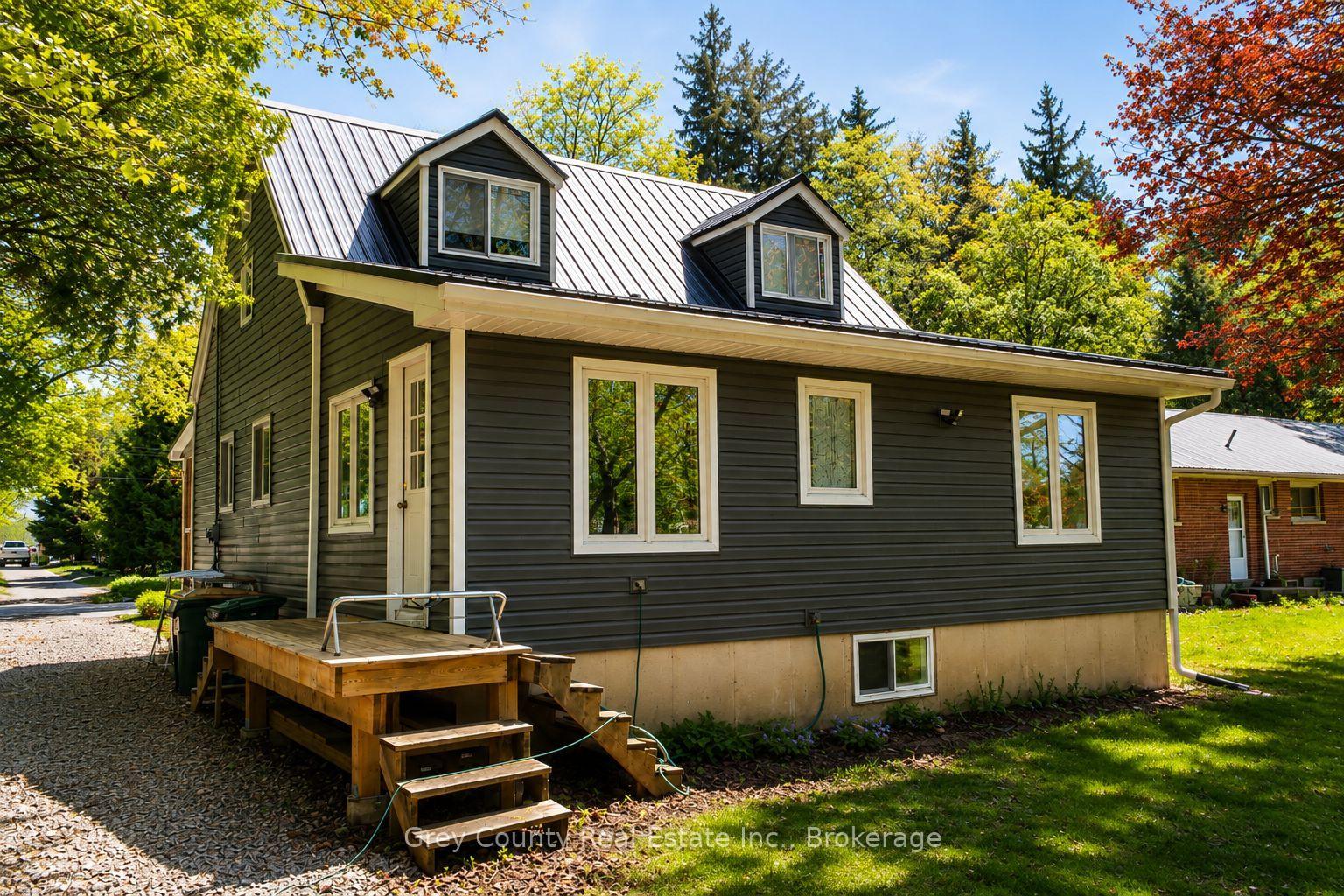 Photo 9 of 120 Mark Street W, Grey Highlands — HOMEH