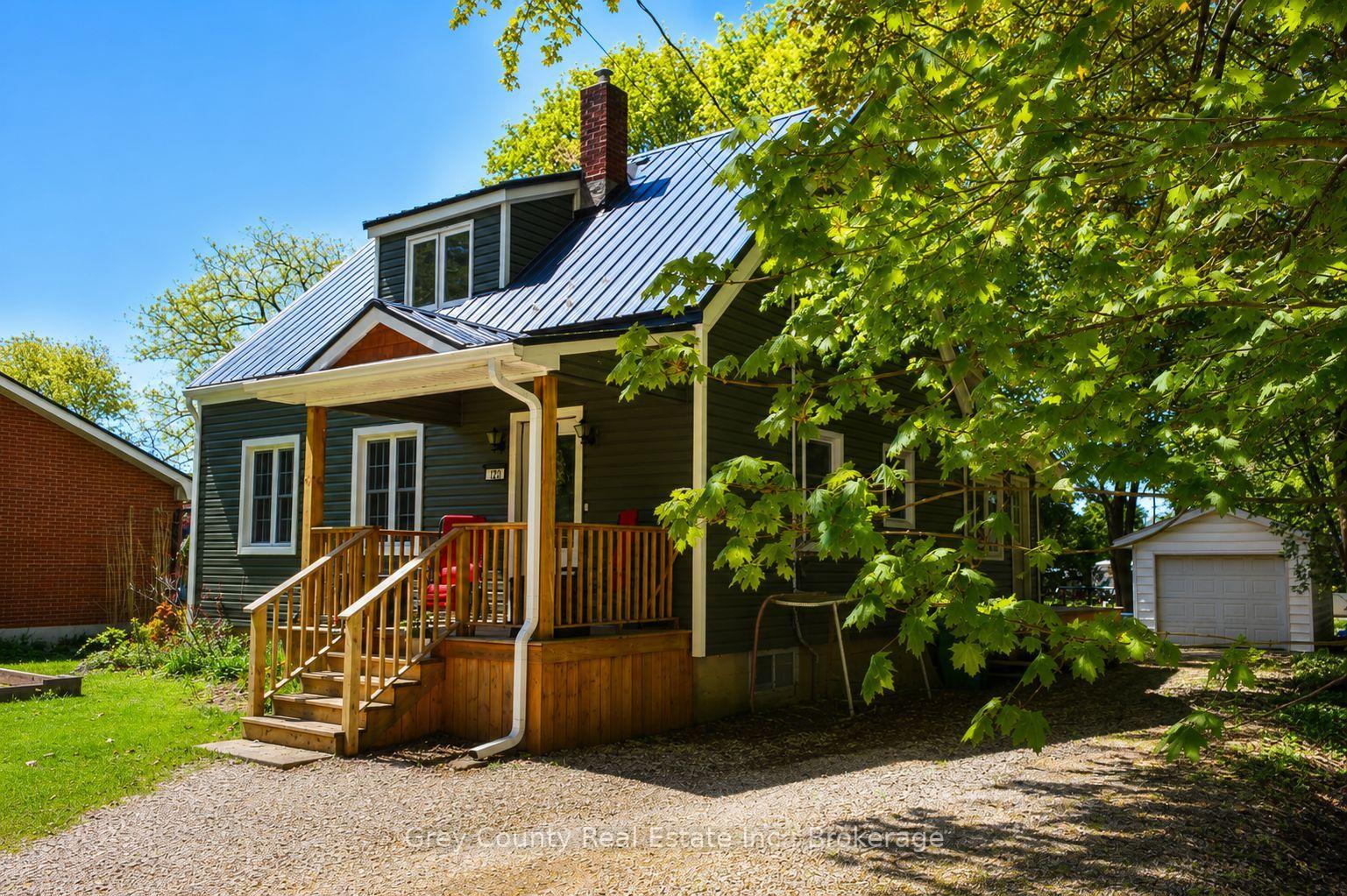 Photo 10 of 120 Mark Street W, Grey Highlands — HOMEH