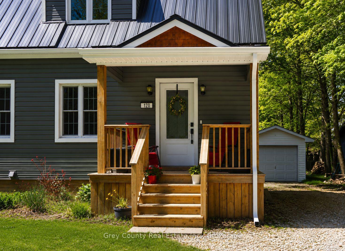 Photo 12 of 120 Mark Street W, Grey Highlands — HOMEH