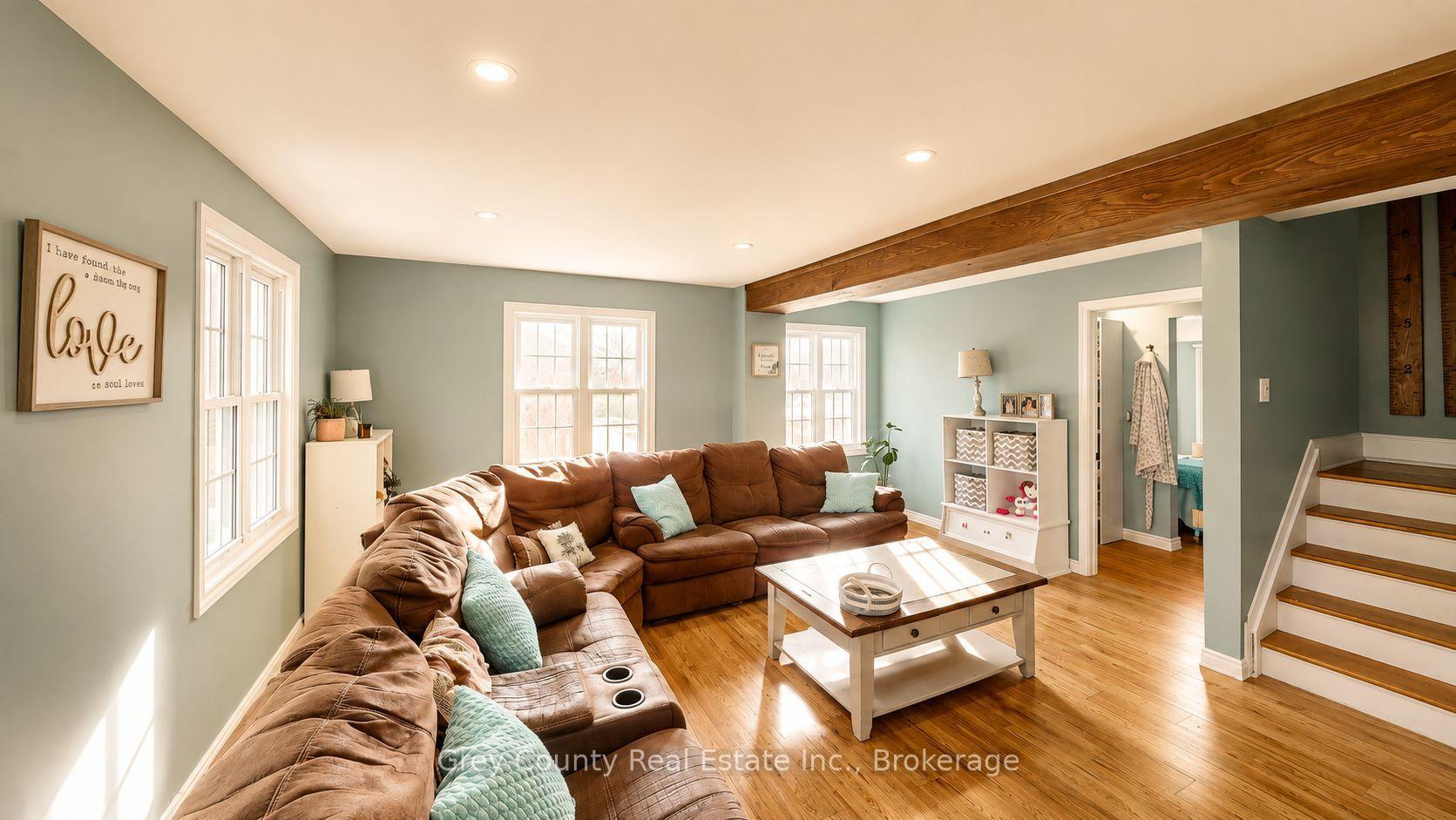 Photo 15 of 120 Mark Street W, Grey Highlands — HOMEH