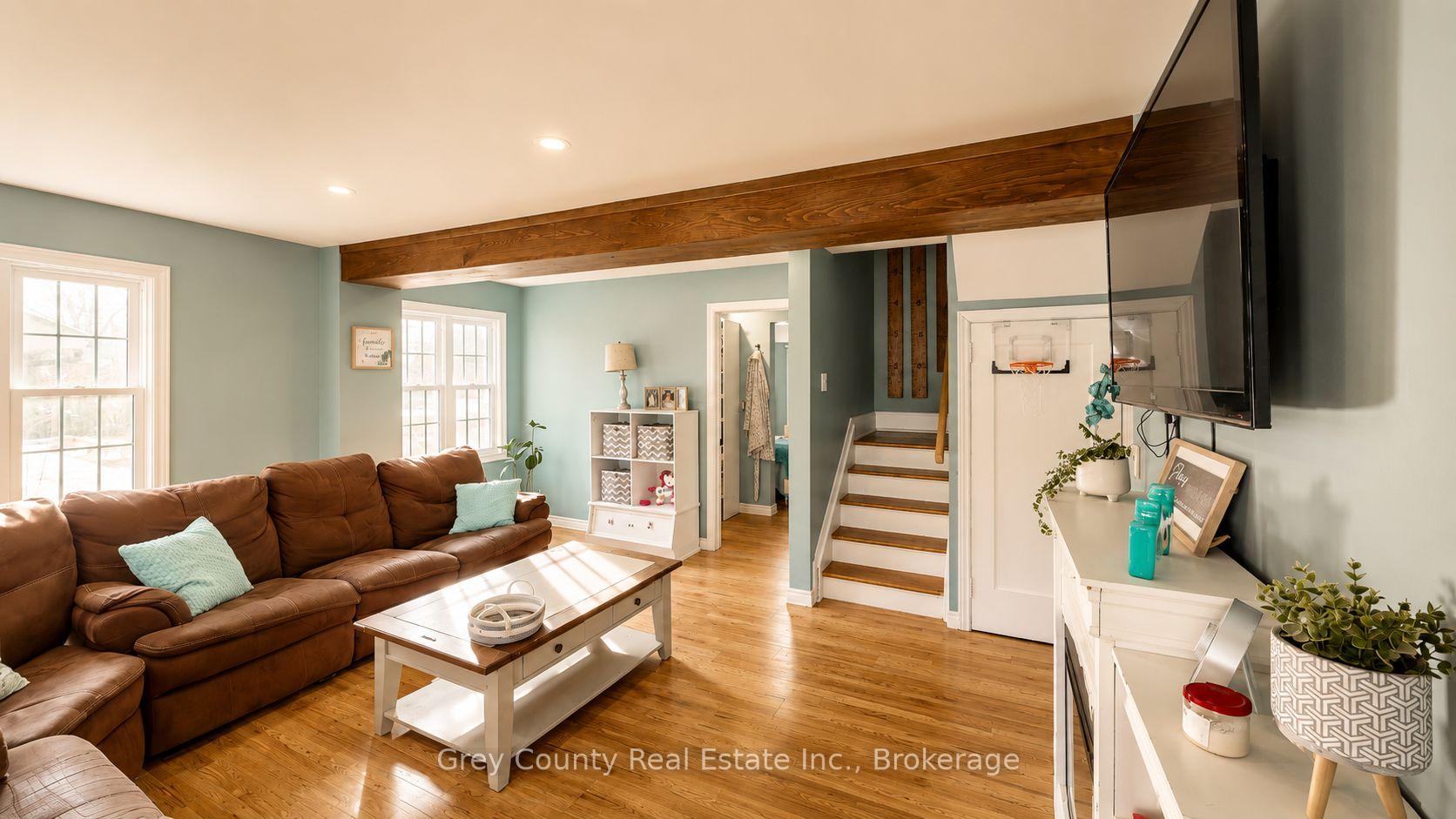 Photo 16 of 120 Mark Street W, Grey Highlands — HOMEH