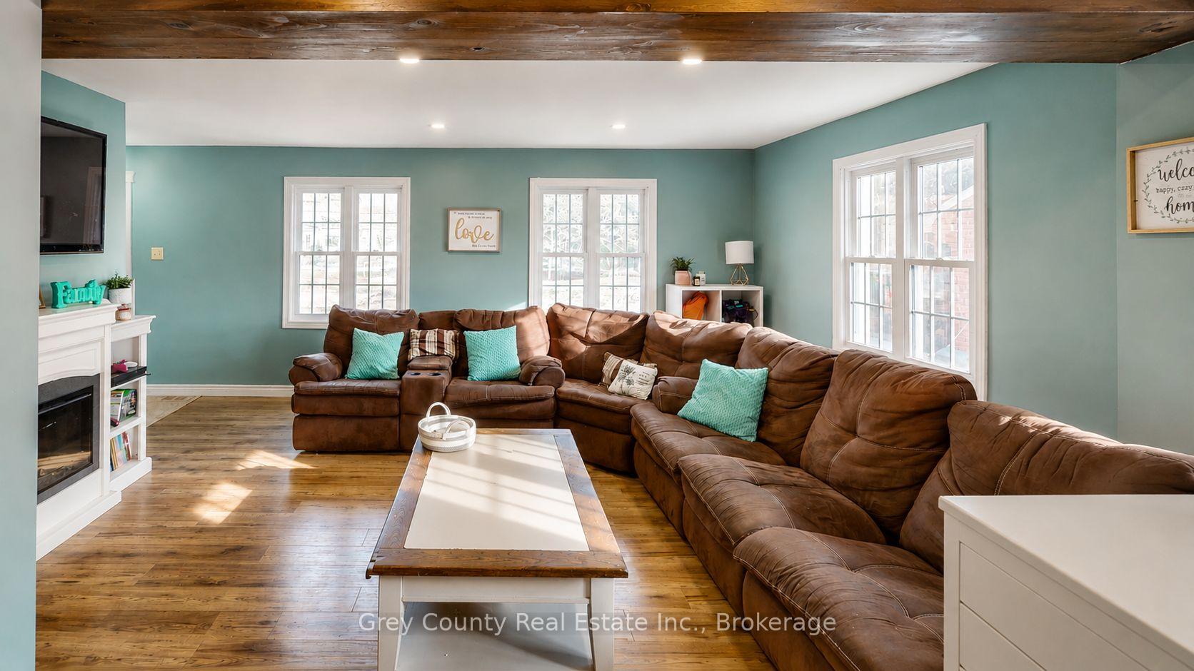 Photo 22 of 120 Mark Street W, Grey Highlands — HOMEH