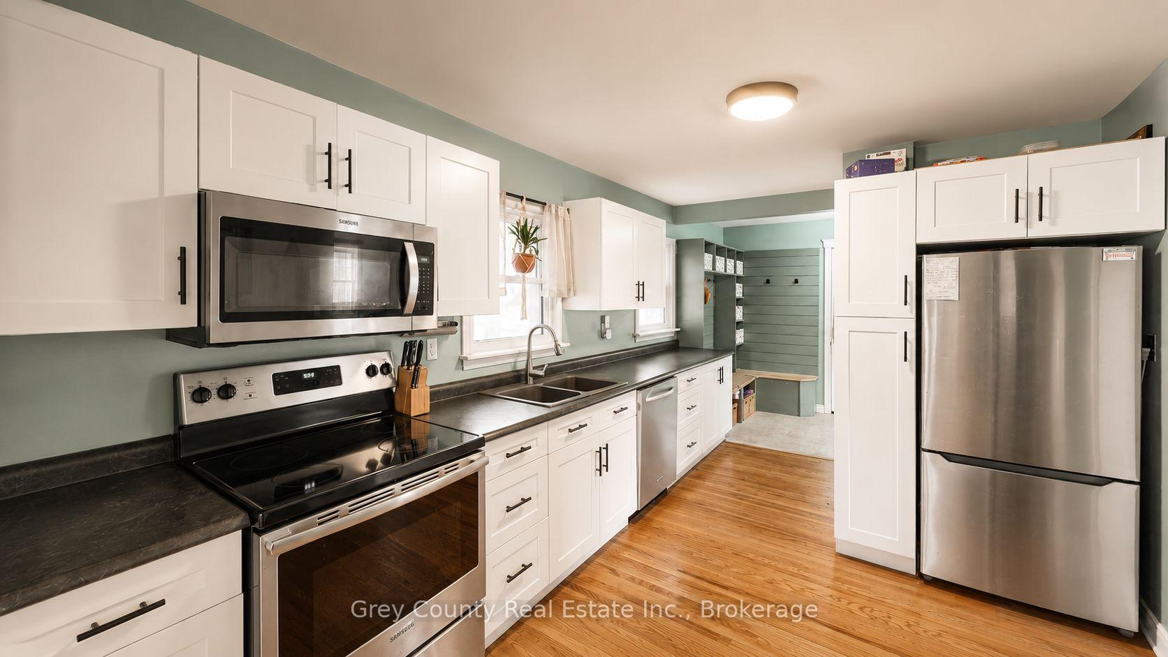 Photo 28 of 120 Mark Street W, Grey Highlands — HOMEH
