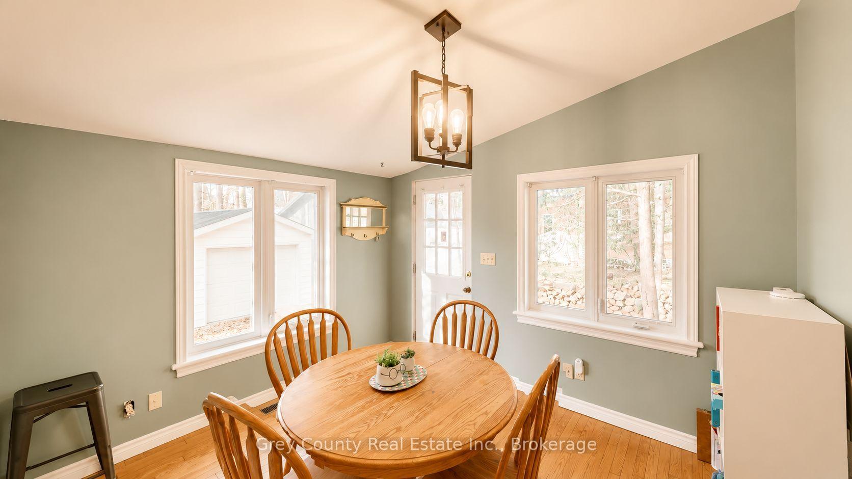 Photo 31 of 120 Mark Street W, Grey Highlands — HOMEH