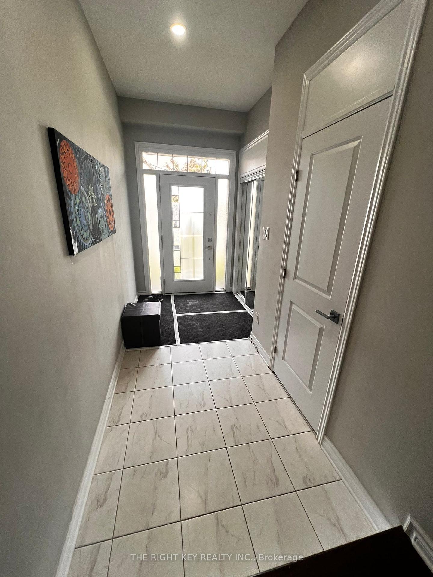 Photo 3 of 226 Fergus Crescent, Ottawa, Barrhaven - Cedargrove/Fraserdale — HOMEH