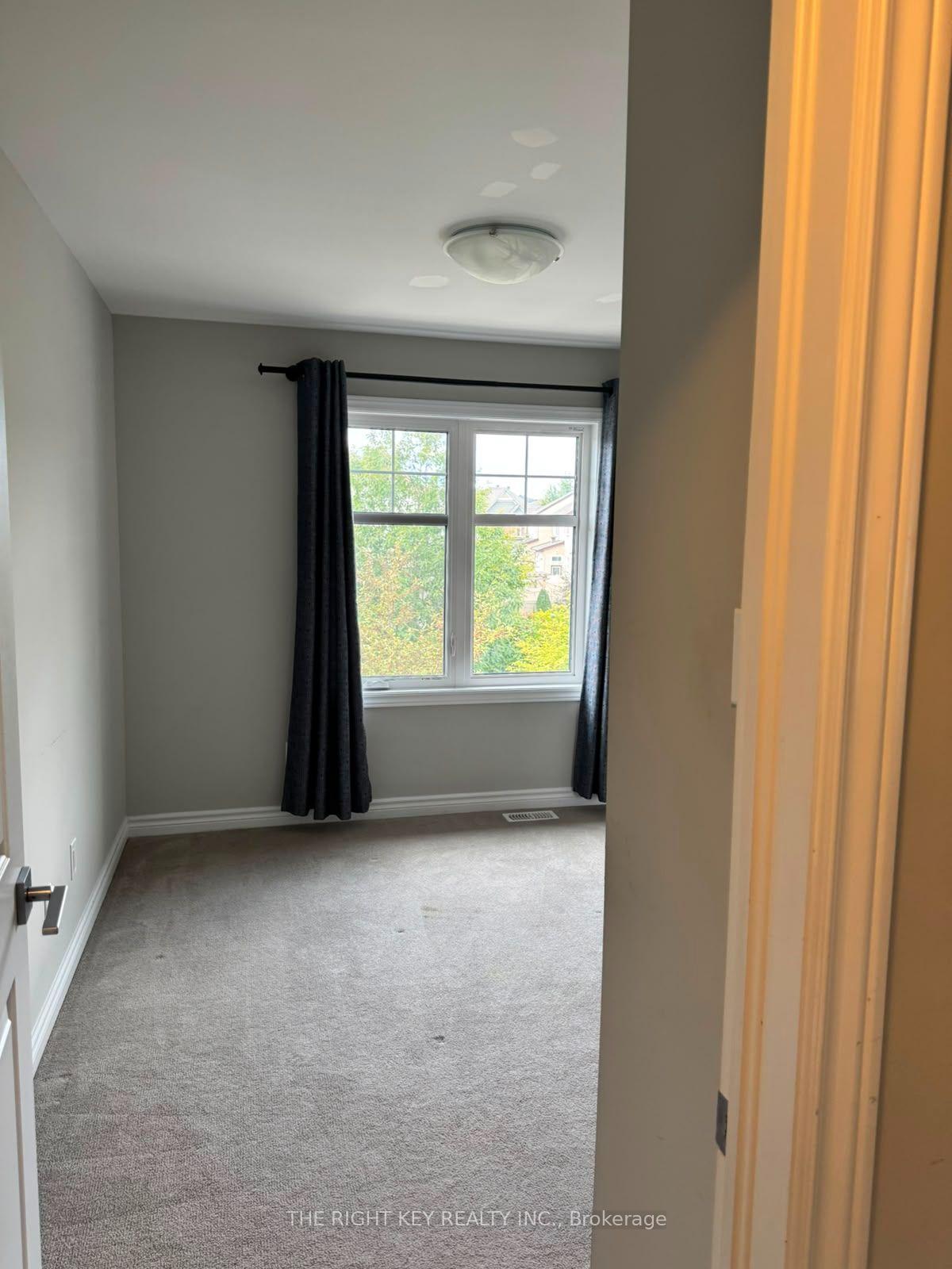 Photo 15 of 226 Fergus Crescent, Ottawa, Barrhaven - Cedargrove/Fraserdale — HOMEH