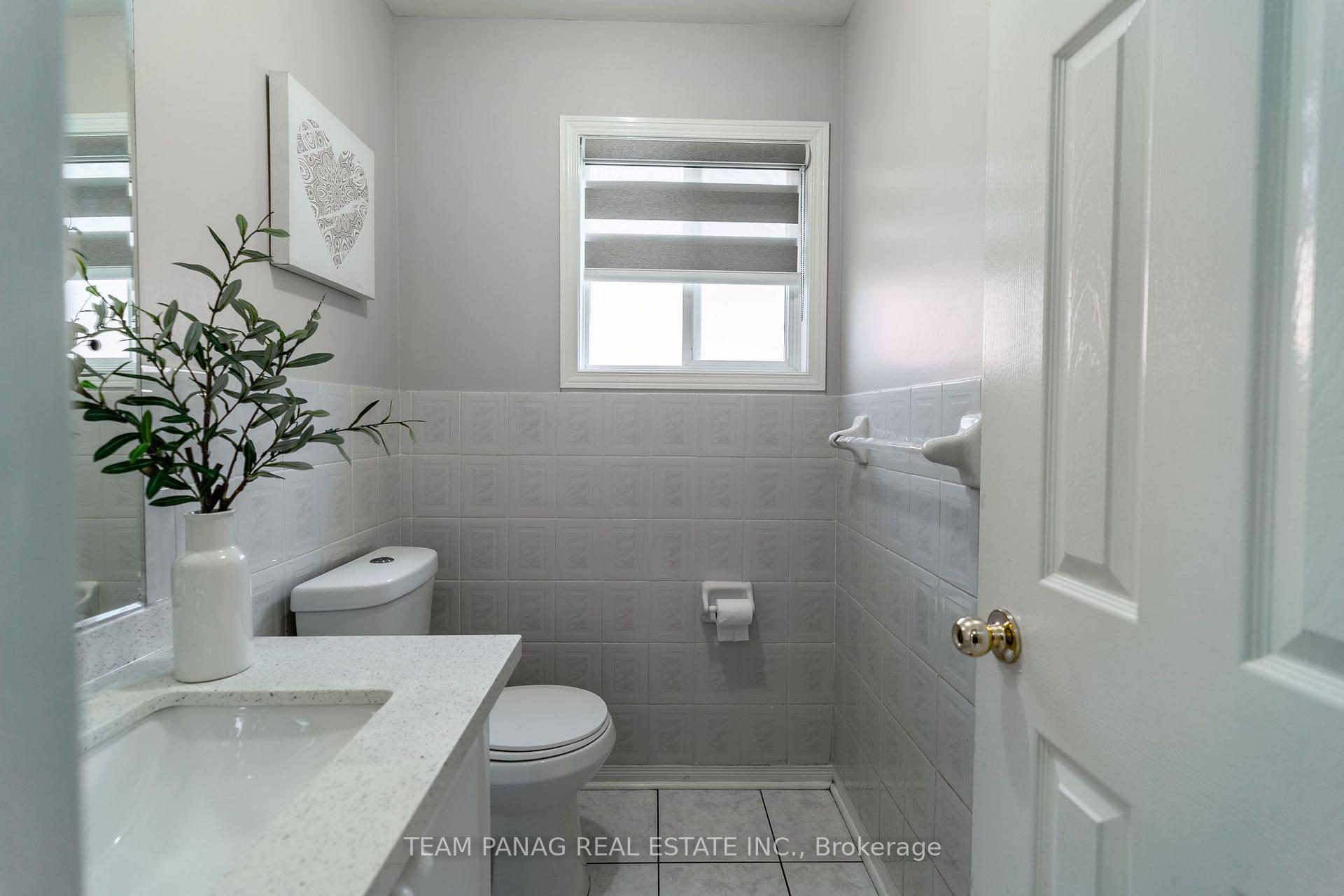 Photo 8 of 82 Starhill Crescent, Brampton, Sandringham-Wellington — HOMEH