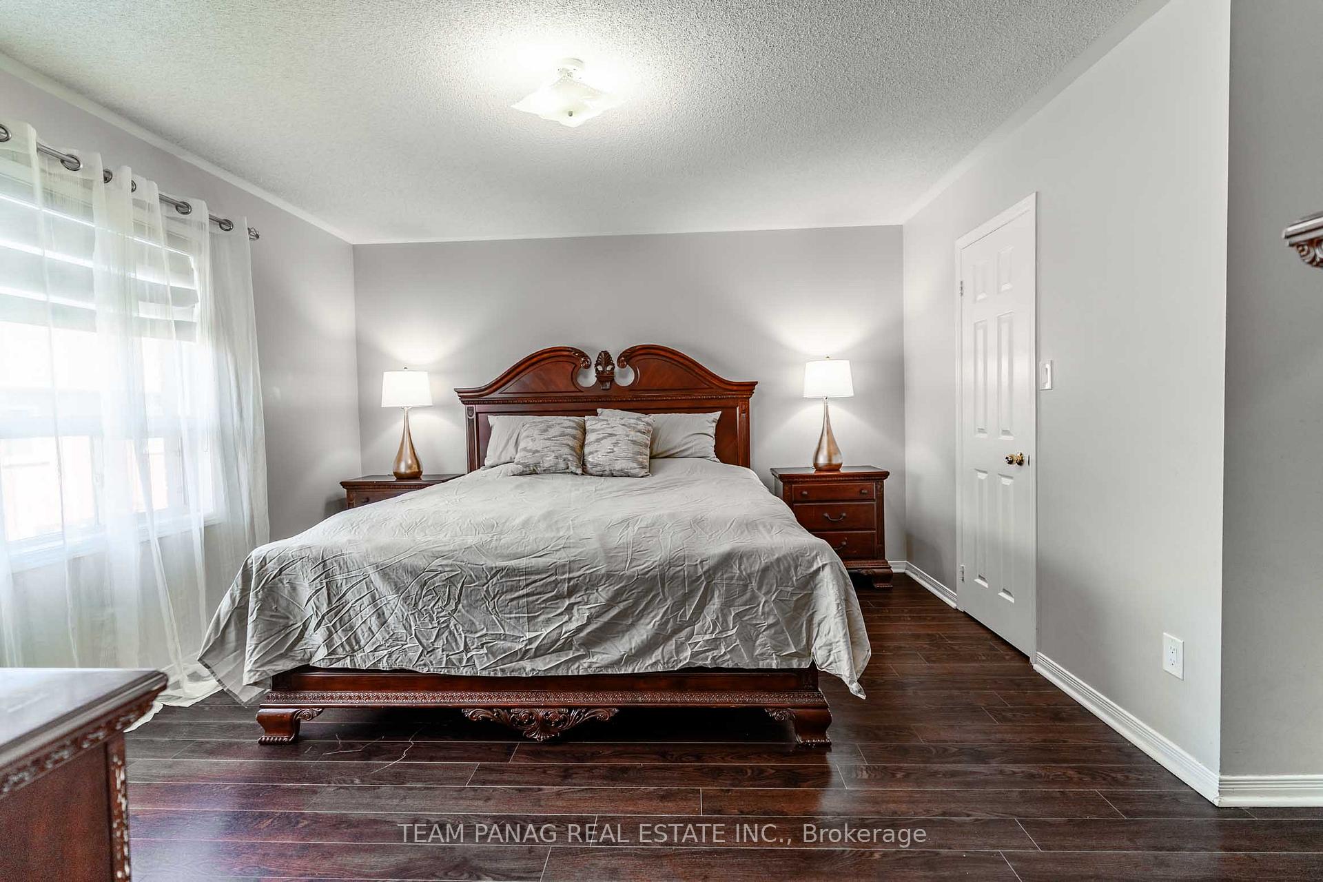 Photo 20 of 82 Starhill Crescent, Brampton, Sandringham-Wellington — HOMEH