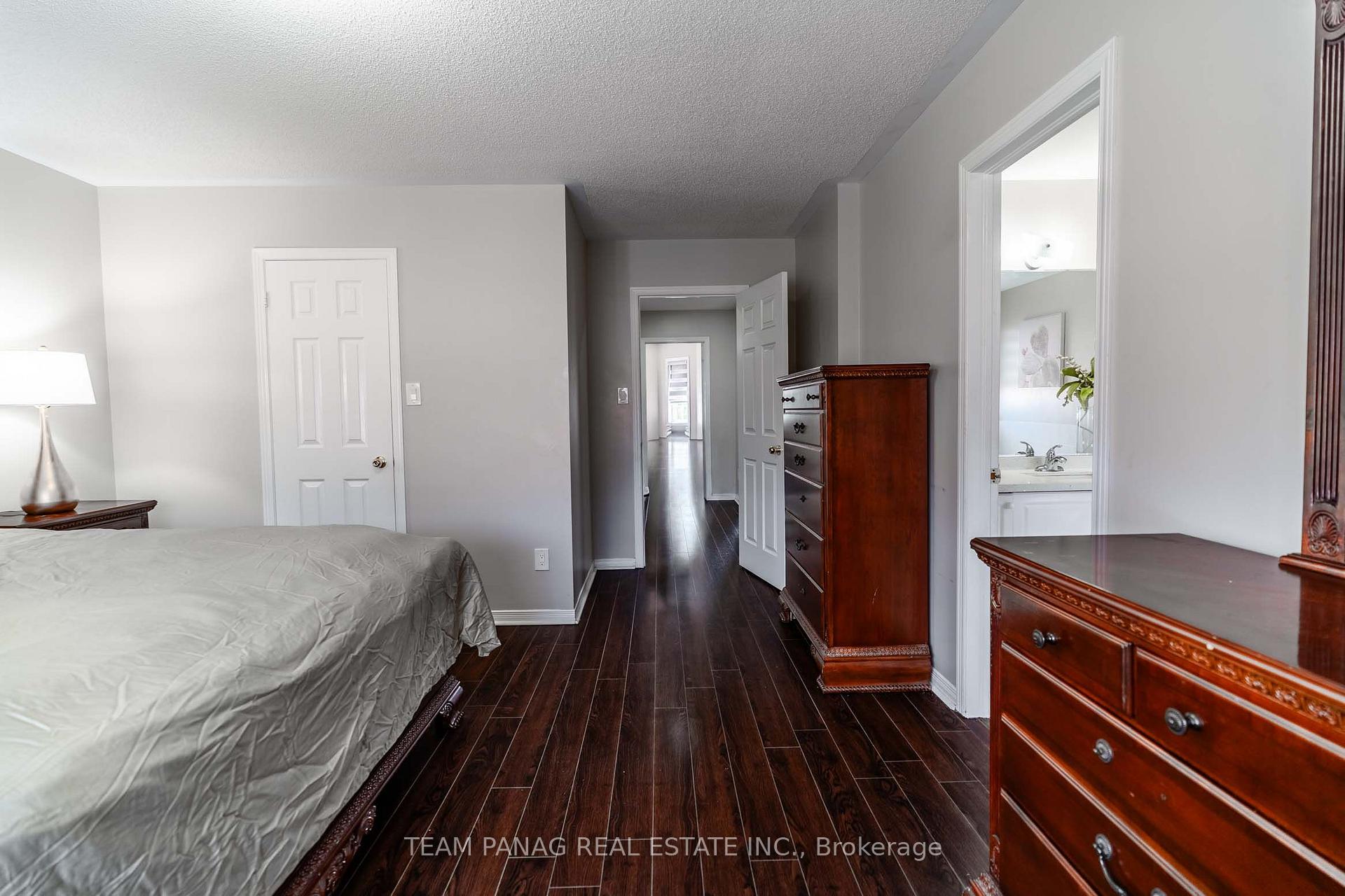 Photo 21 of 82 Starhill Crescent, Brampton, Sandringham-Wellington — HOMEH