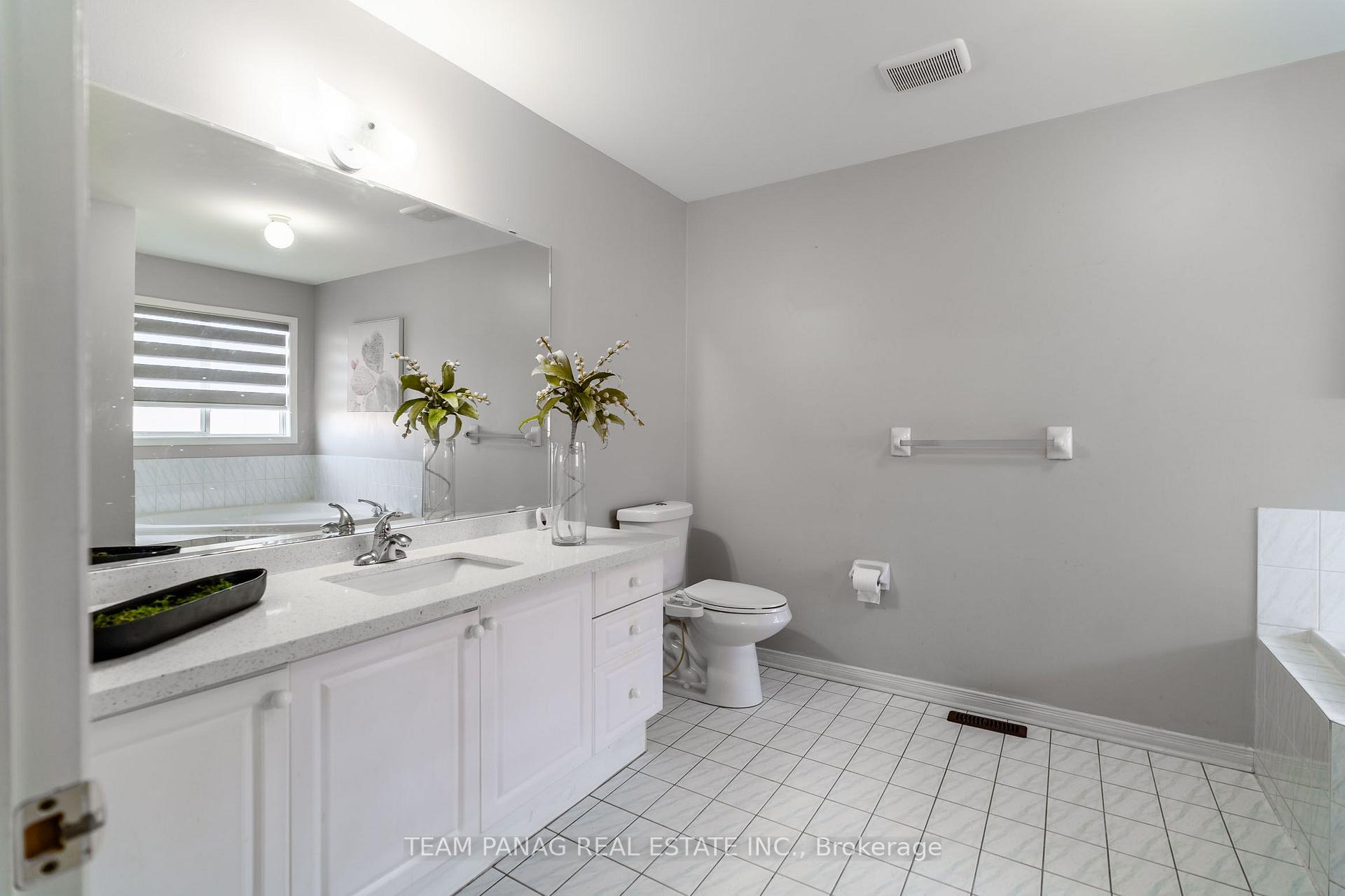 Photo 25 of 82 Starhill Crescent, Brampton, Sandringham-Wellington — HOMEH
