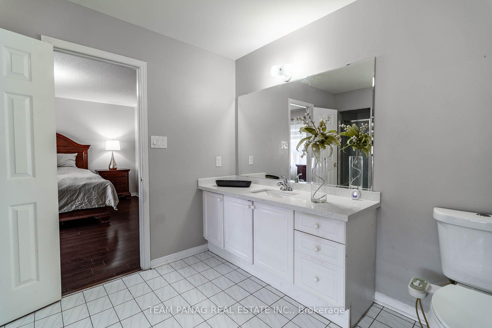 Photo 26 of 82 Starhill Crescent, Brampton, Sandringham-Wellington — HOMEH