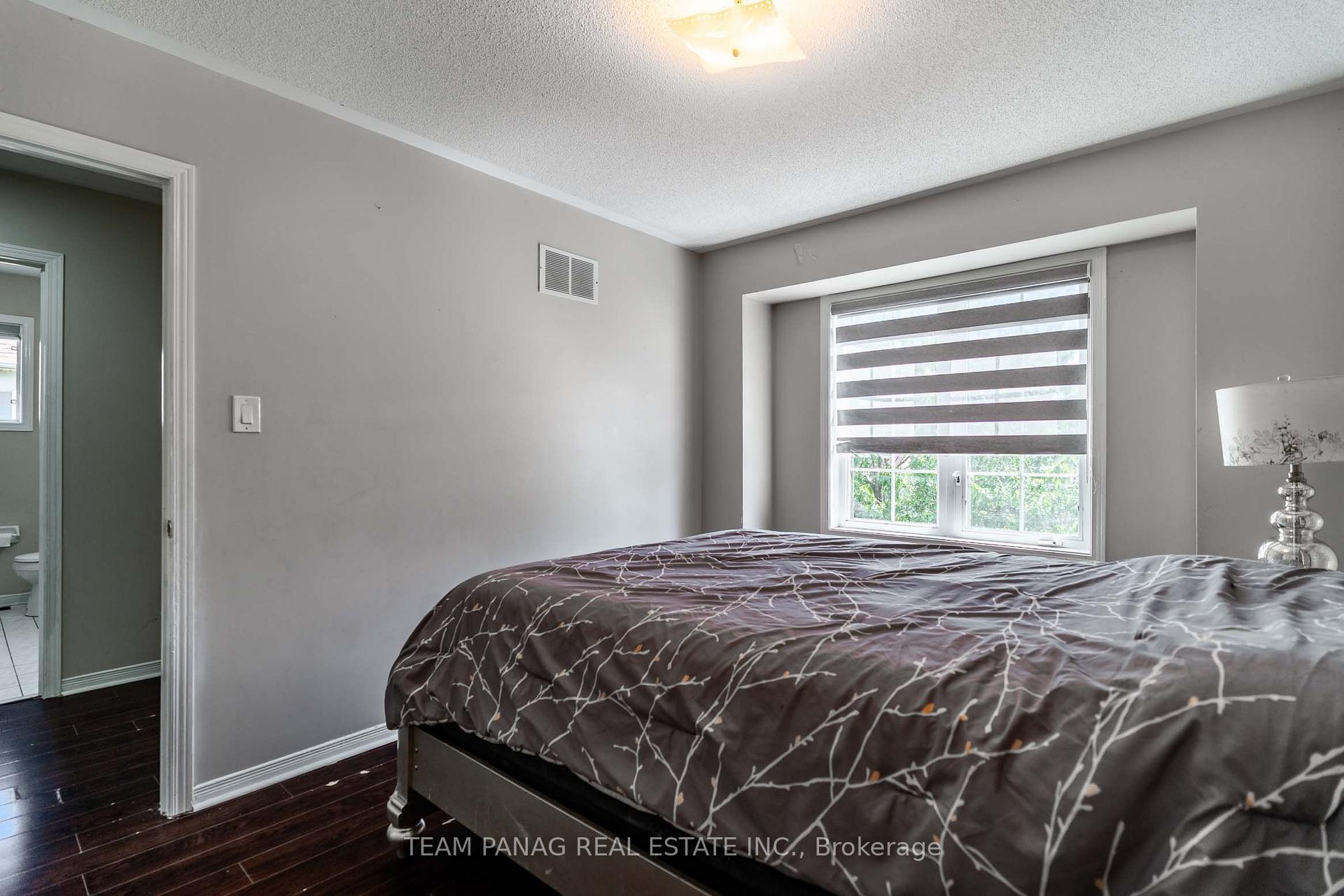 Photo 30 of 82 Starhill Crescent, Brampton, Sandringham-Wellington — HOMEH