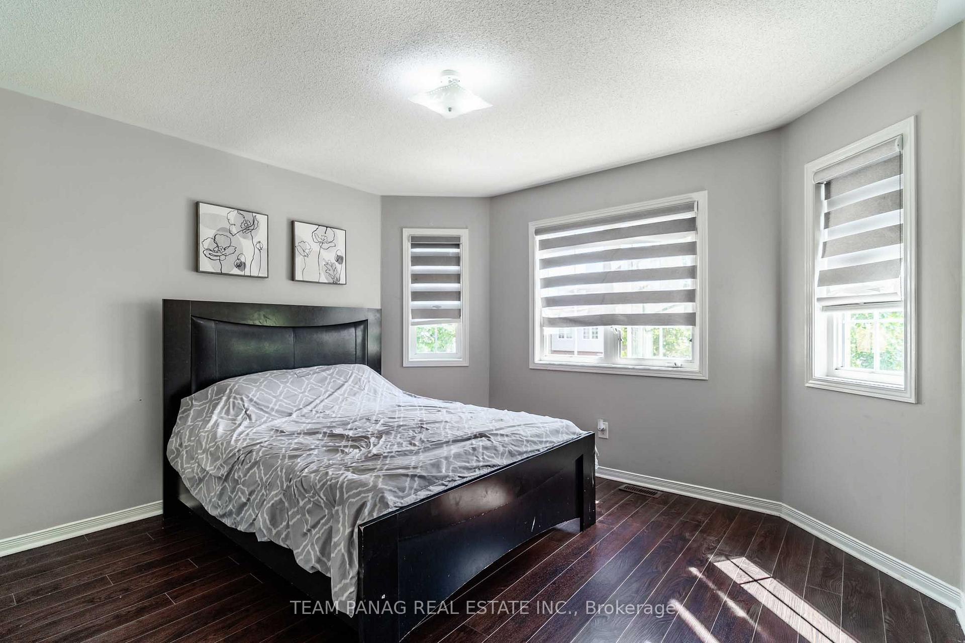 Photo 31 of 82 Starhill Crescent, Brampton, Sandringham-Wellington — HOMEH