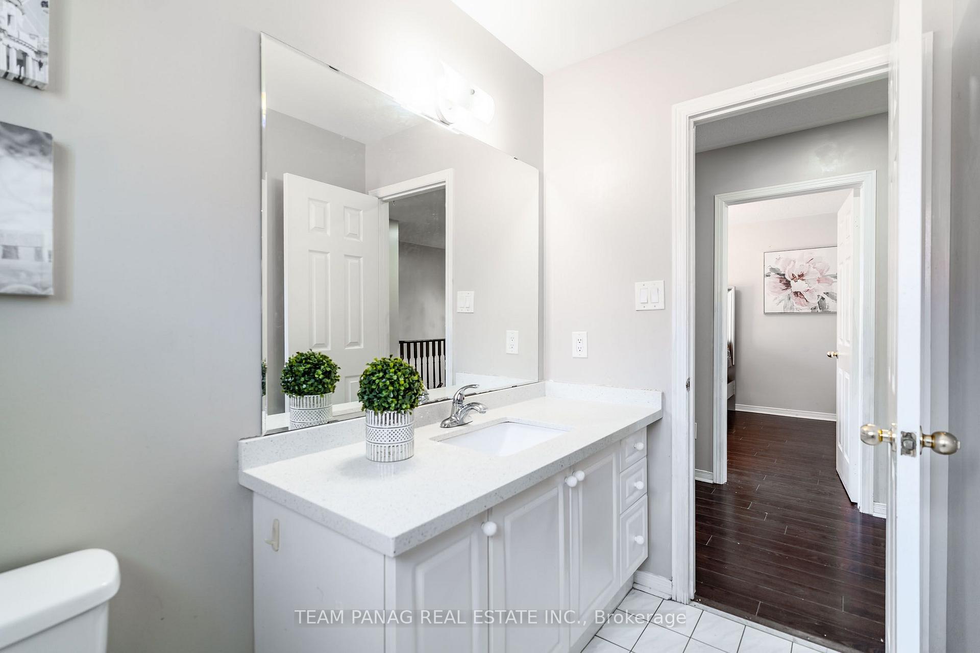 Photo 36 of 82 Starhill Crescent, Brampton, Sandringham-Wellington — HOMEH