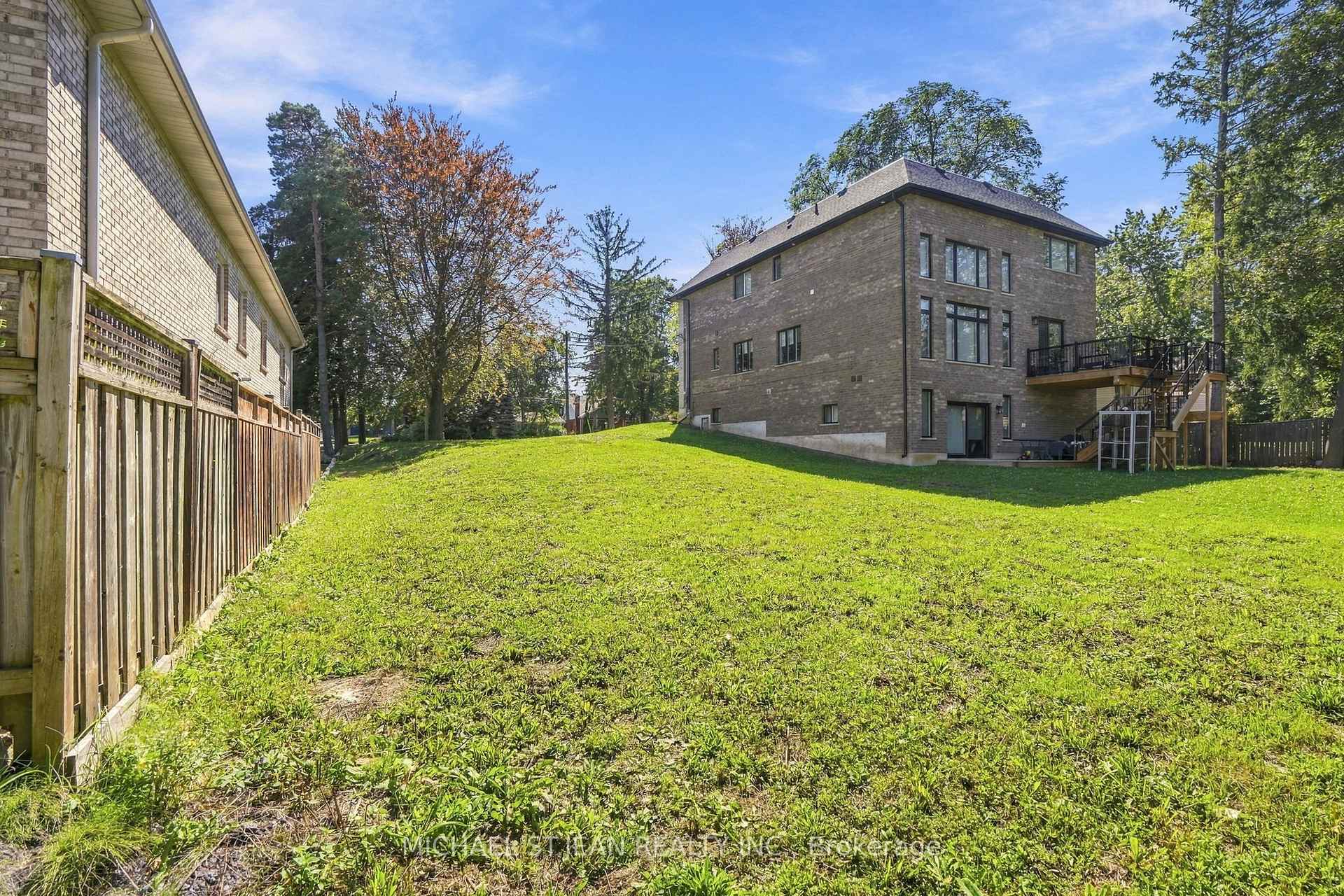 Photo 7 of 657 Mohawk Road, Hamilton, Ancaster — HOMEH