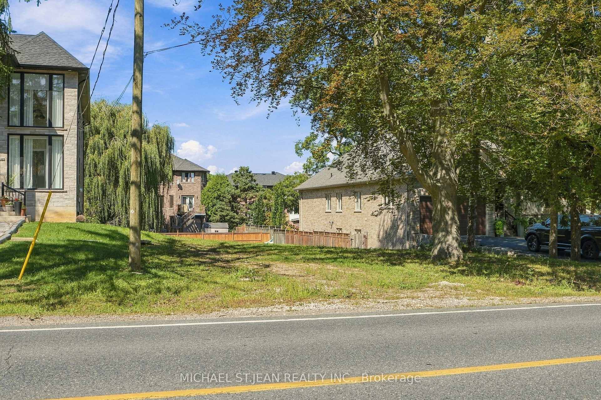 Photo 10 of 657 Mohawk Road, Hamilton, Ancaster — HOMEH