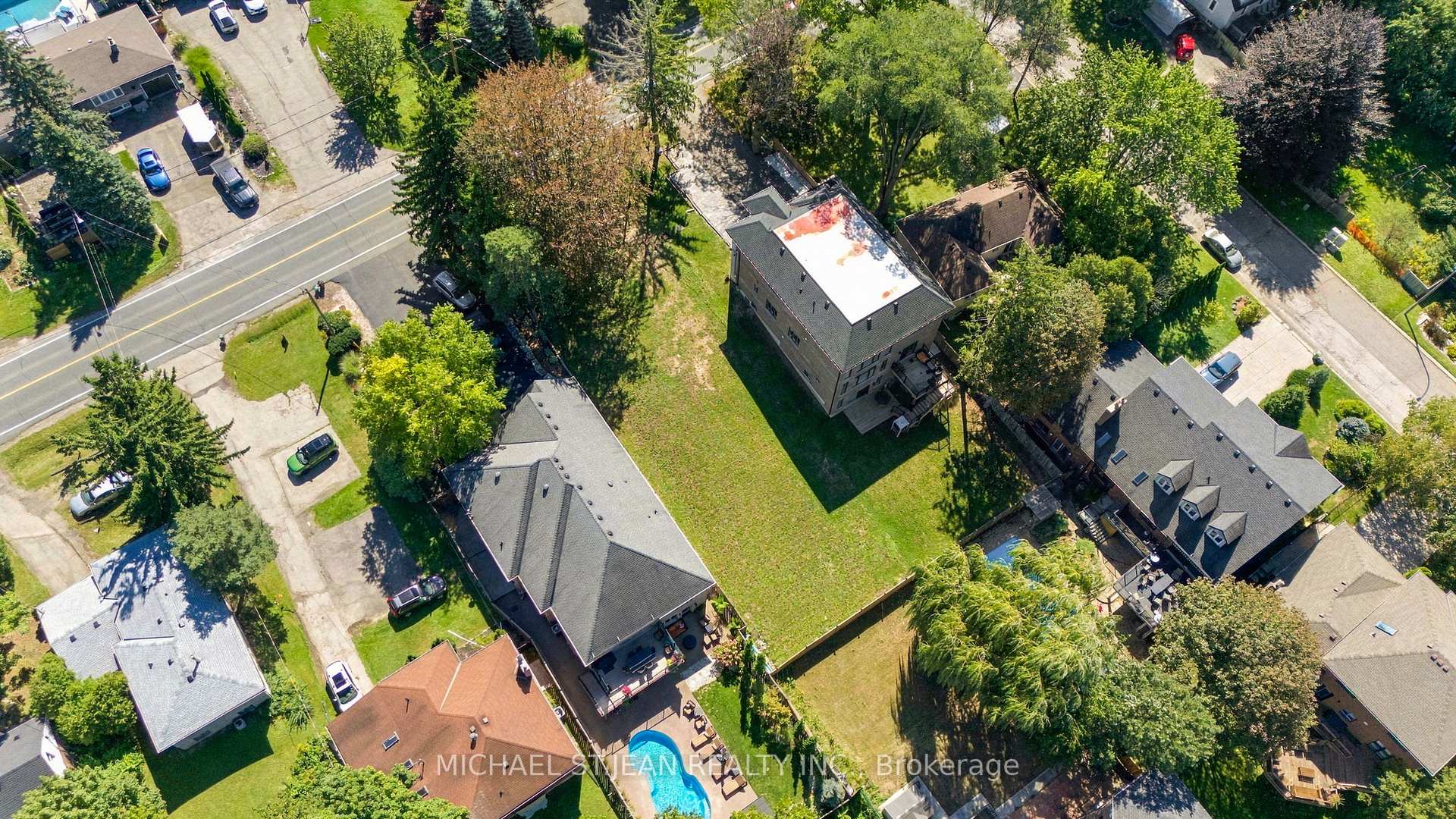 Photo 20 of 657 Mohawk Road, Hamilton, Ancaster — HOMEH