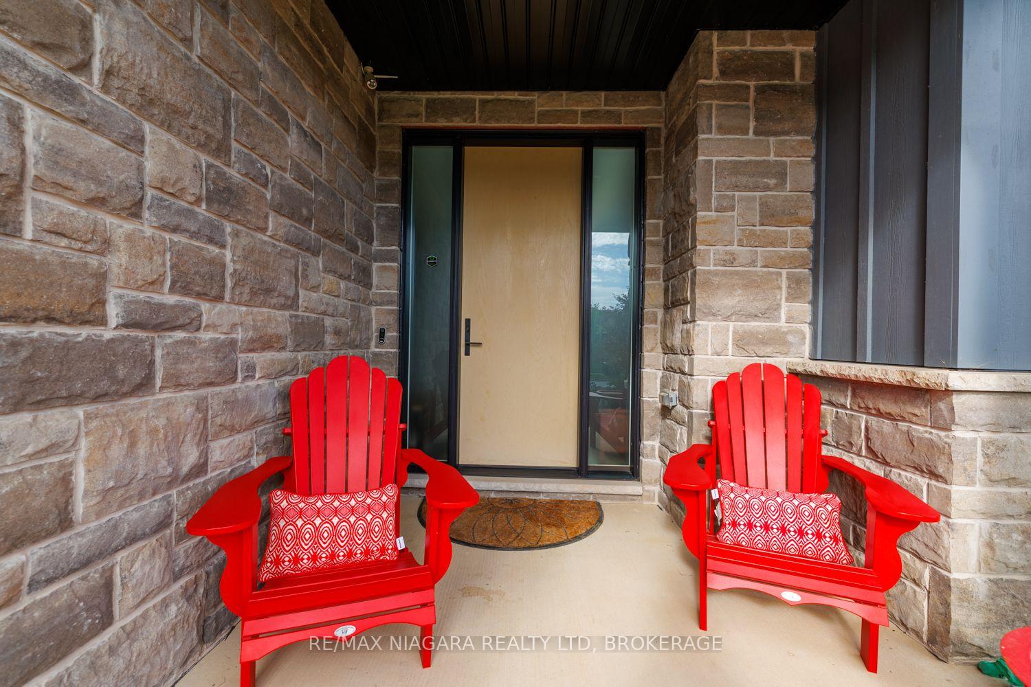 Photo 5 of 3603 Canfield Crescent, Fort Erie, Black Creek — HOMEH