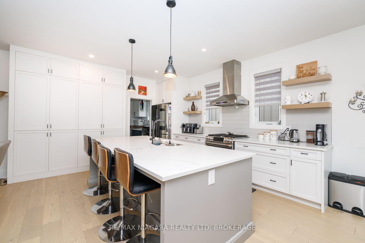 Photo 11 of 3603 Canfield Crescent, Fort Erie, Black Creek — HOMEH