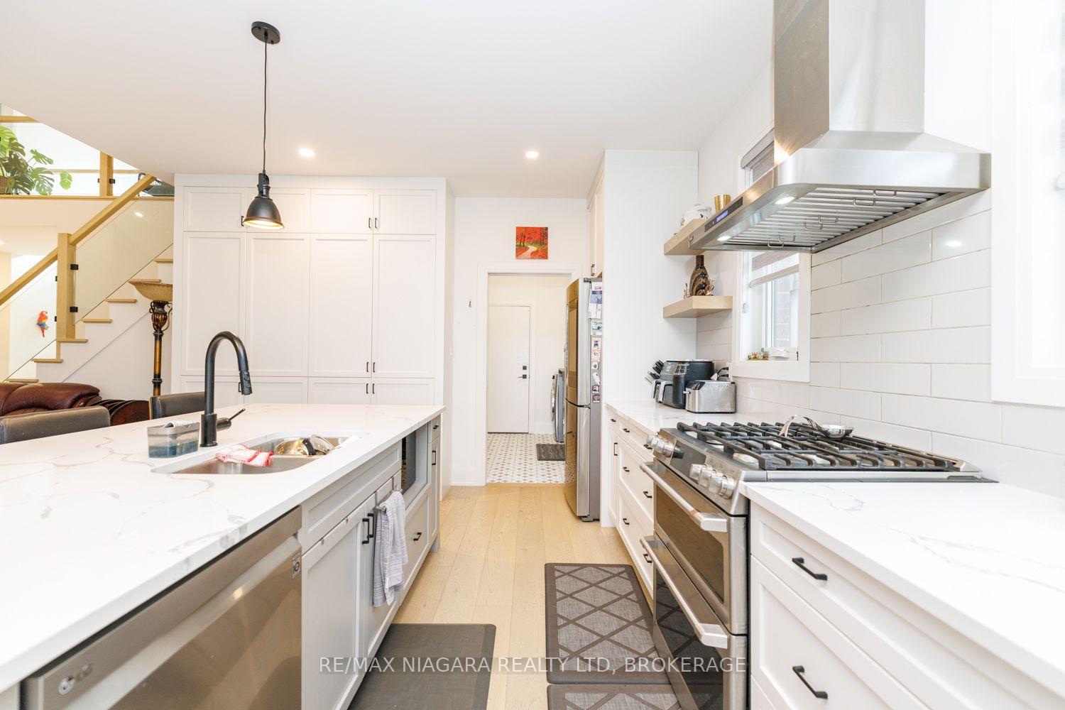 Photo 14 of 3603 Canfield Crescent, Fort Erie, Black Creek — HOMEH