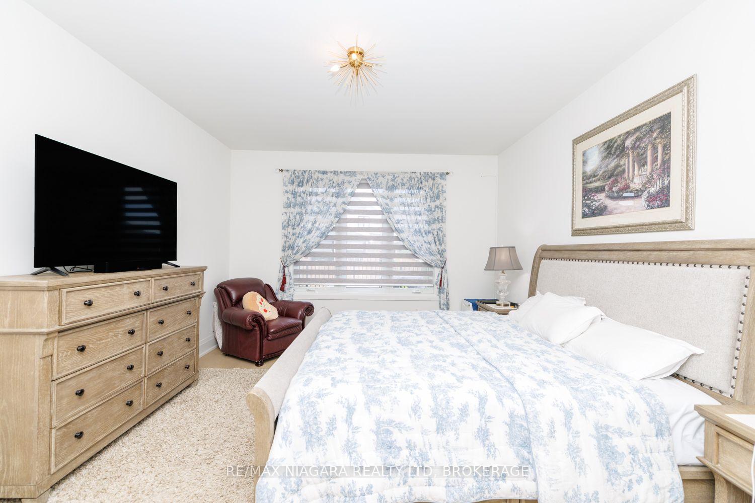 Photo 16 of 3603 Canfield Crescent, Fort Erie, Black Creek — HOMEH