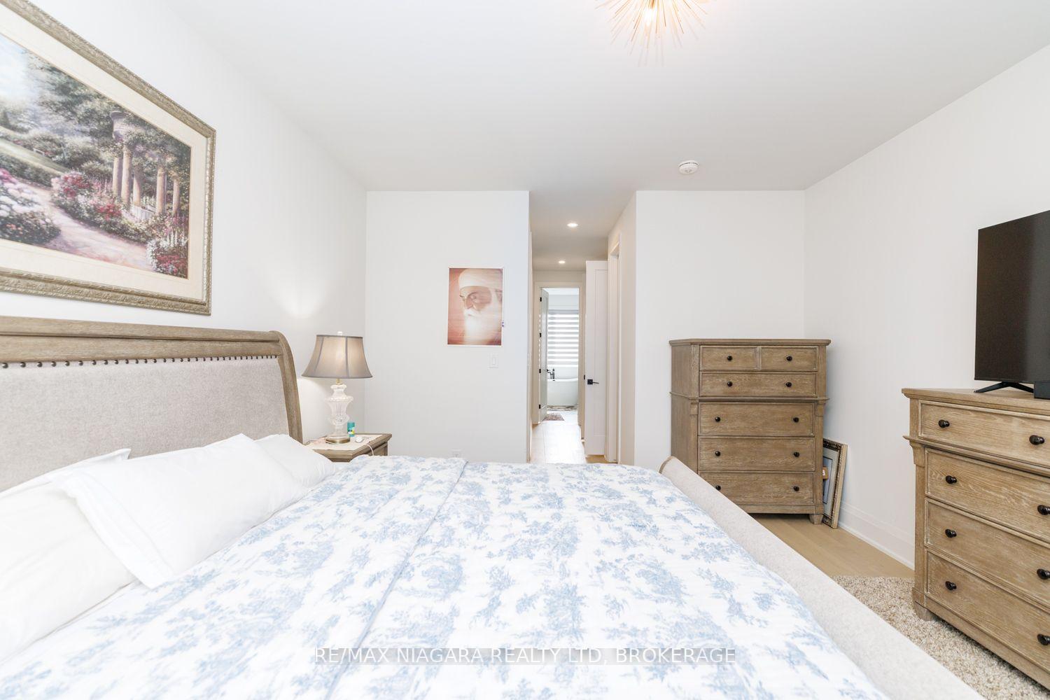 Photo 17 of 3603 Canfield Crescent, Fort Erie, Black Creek — HOMEH