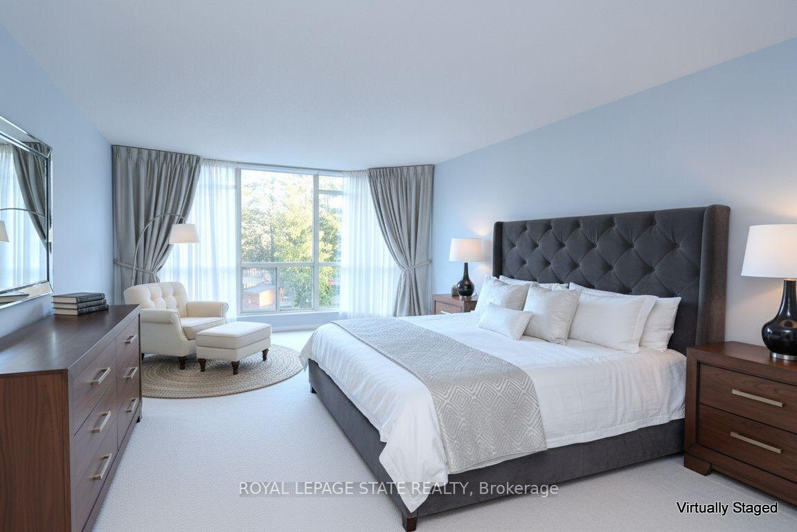 Photo 6 of Unit 215, 175 Cedar Avenue, Richmond Hill, Harding — HOMEH