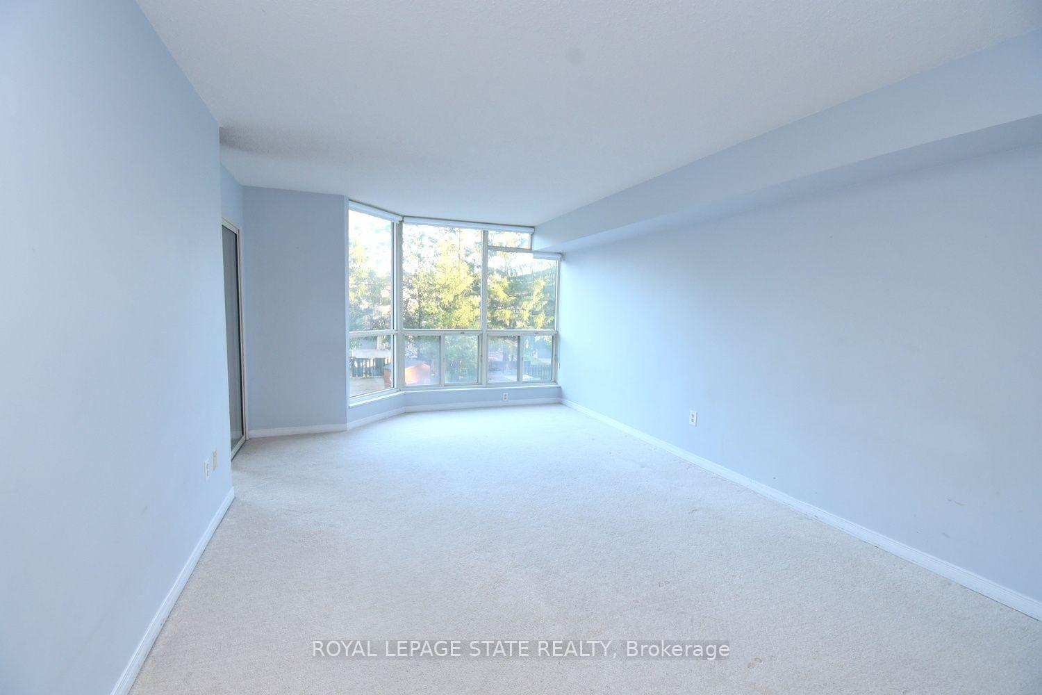 Photo 18 of Unit 215, 175 Cedar Avenue, Richmond Hill, Harding — HOMEH