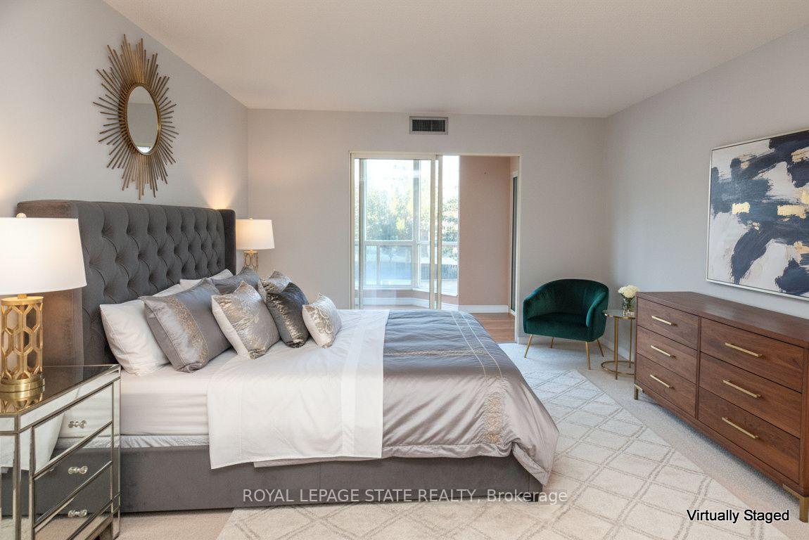Photo 23 of Unit 215, 175 Cedar Avenue, Richmond Hill, Harding — HOMEH