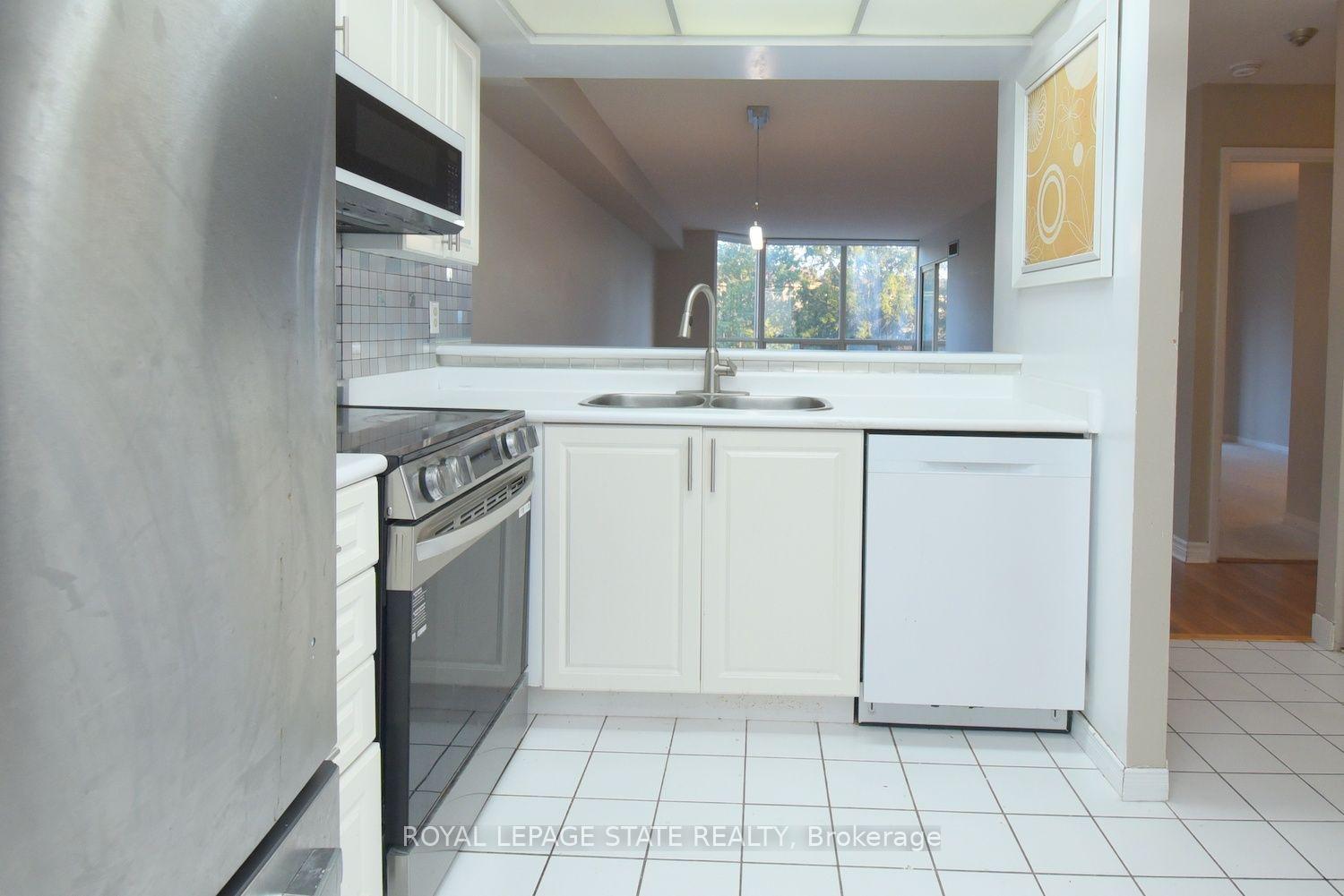 Photo 31 of Unit 215, 175 Cedar Avenue, Richmond Hill, Harding — HOMEH