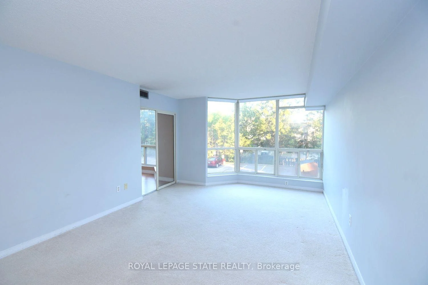Photo 30 of Unit 215, 175 Cedar Avenue, Richmond Hill, Harding — HOMEH