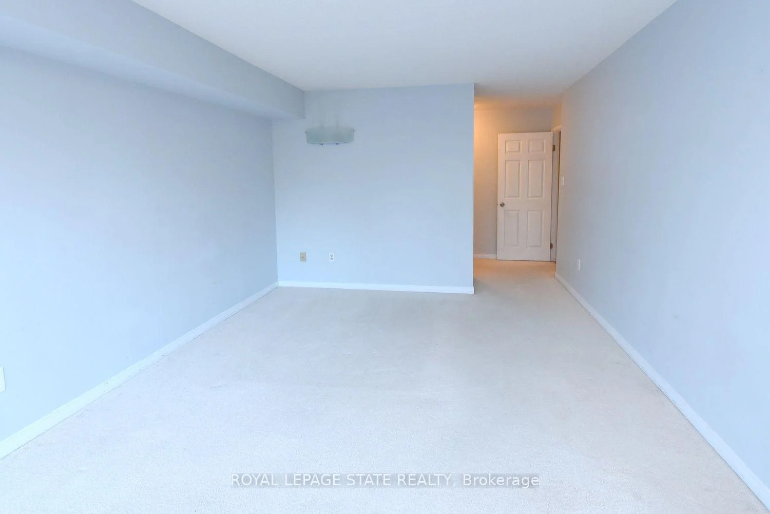Photo 35 of Unit 215, 175 Cedar Avenue, Richmond Hill, Harding — HOMEH