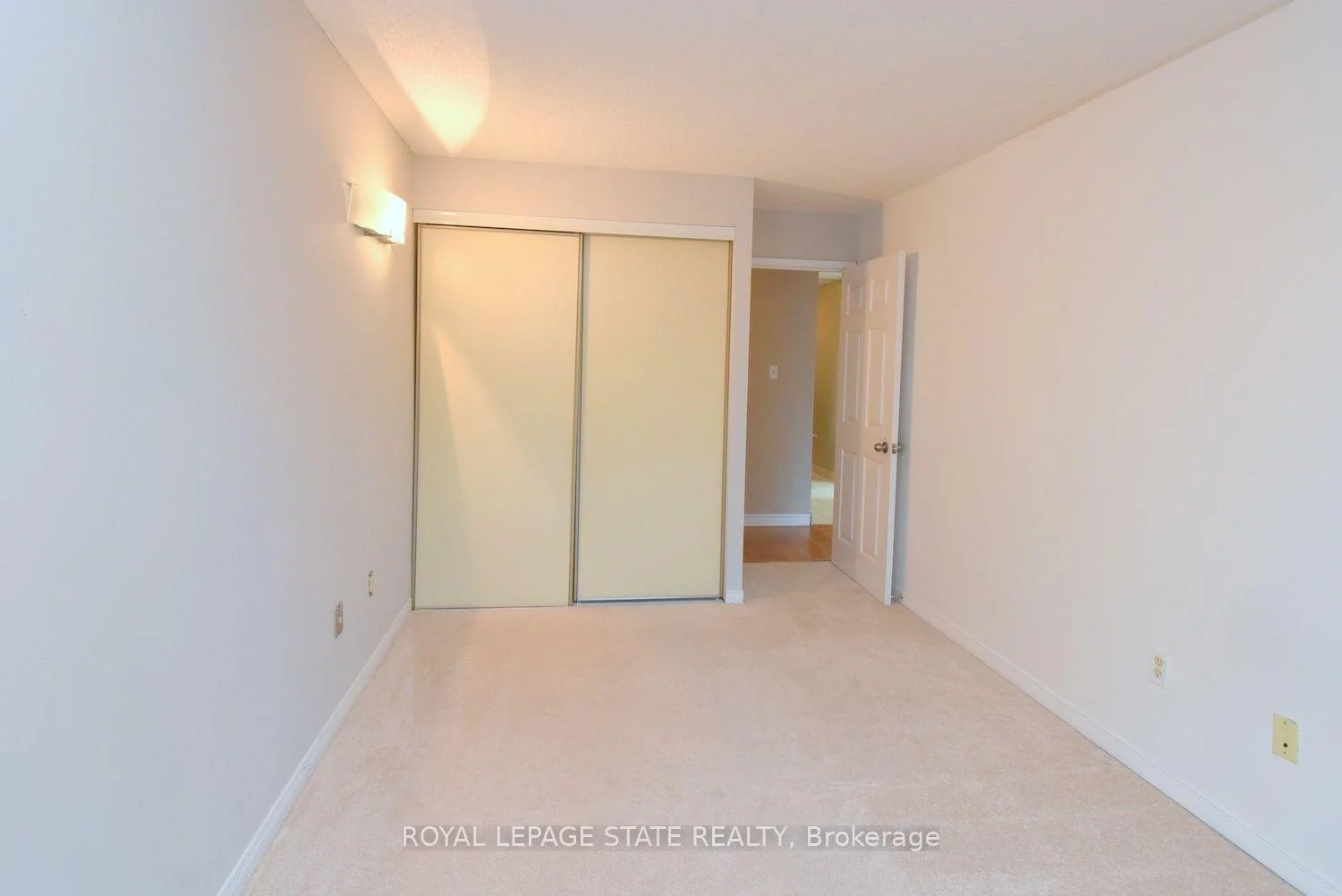 Photo 41 of Unit 215, 175 Cedar Avenue, Richmond Hill, Harding — HOMEH