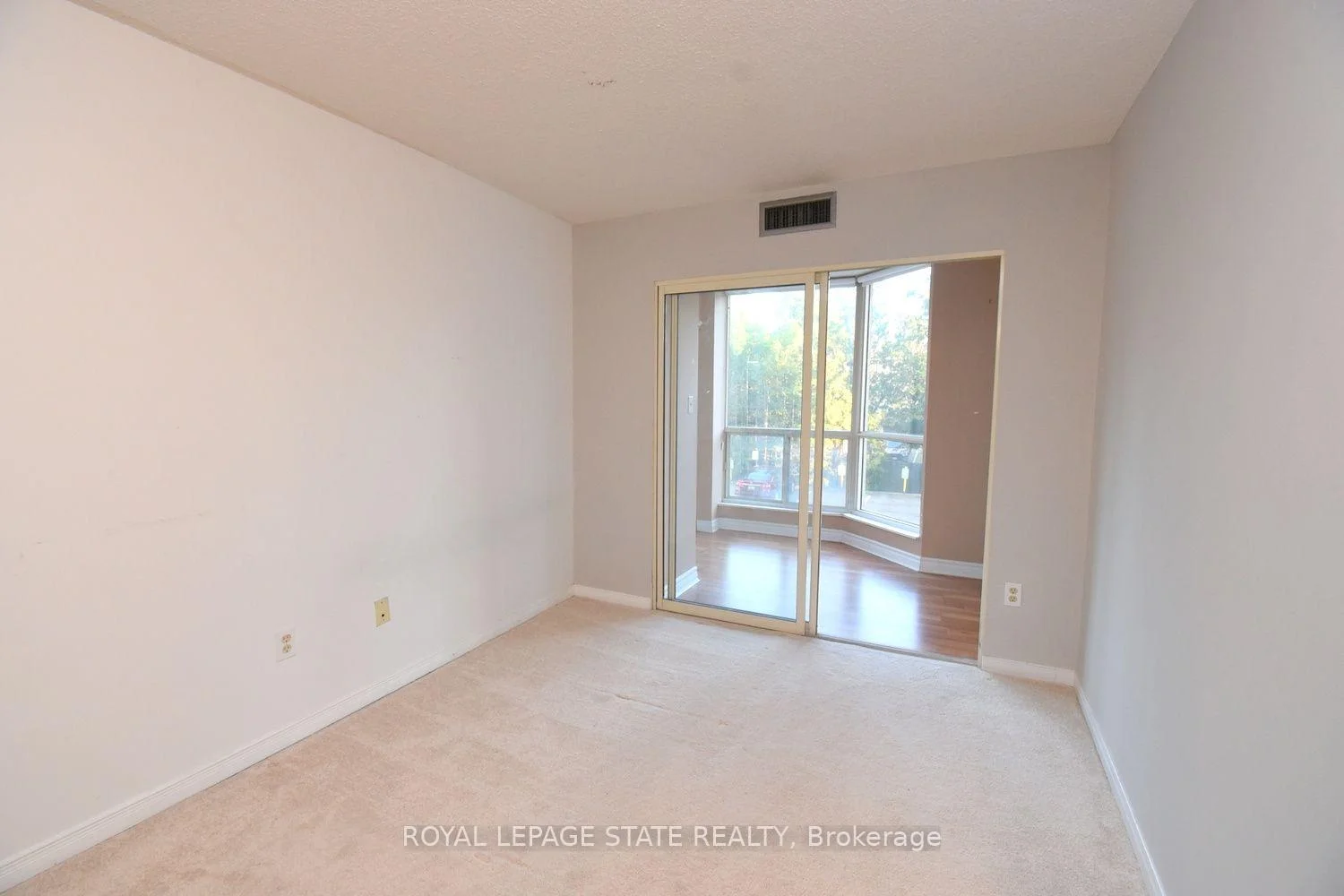 Photo 43 of Unit 215, 175 Cedar Avenue, Richmond Hill, Harding — HOMEH