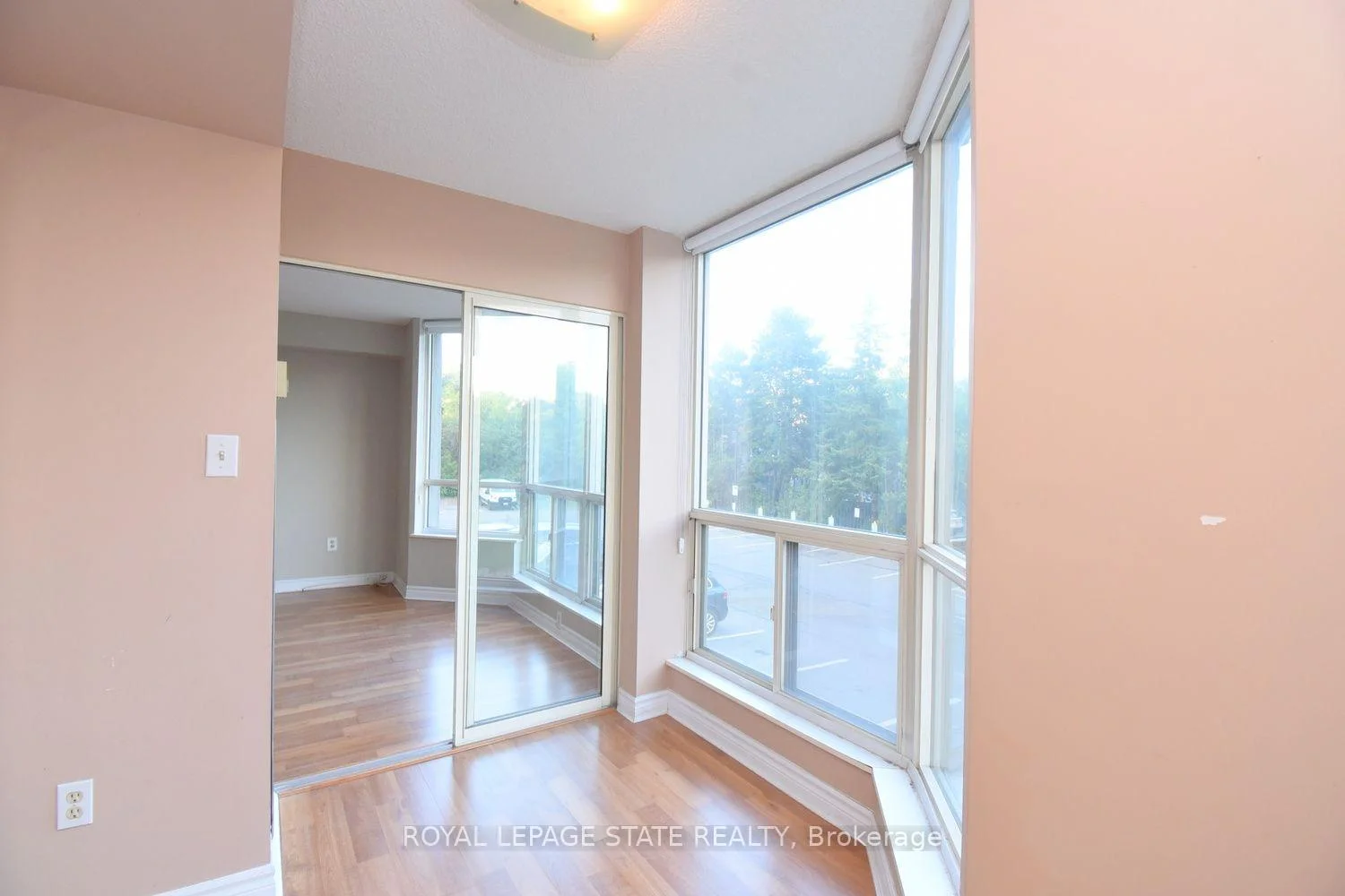 Photo 47 of Unit 215, 175 Cedar Avenue, Richmond Hill, Harding — HOMEH