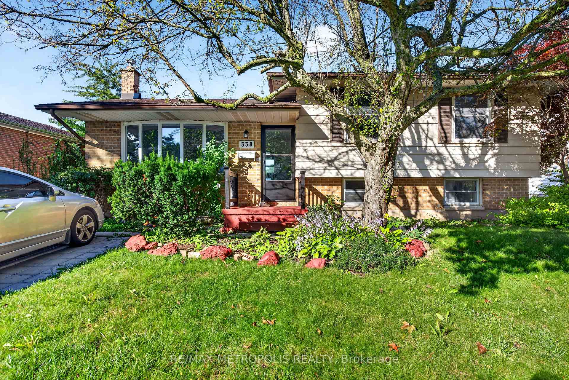 Photo of 338 Millbank Drive