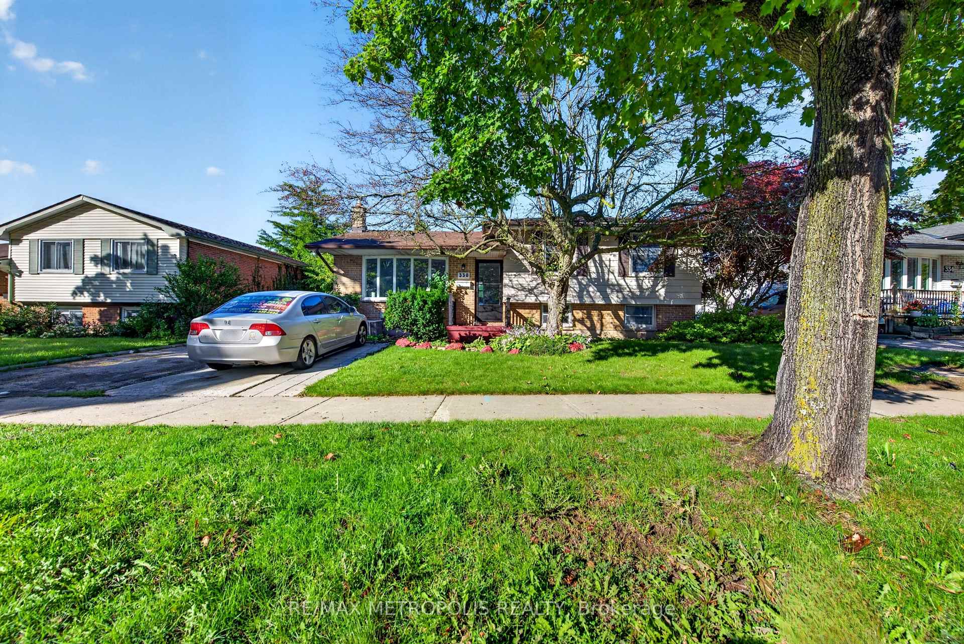 Photo 3 of 338 Millbank Drive, London, South S — HOMEH