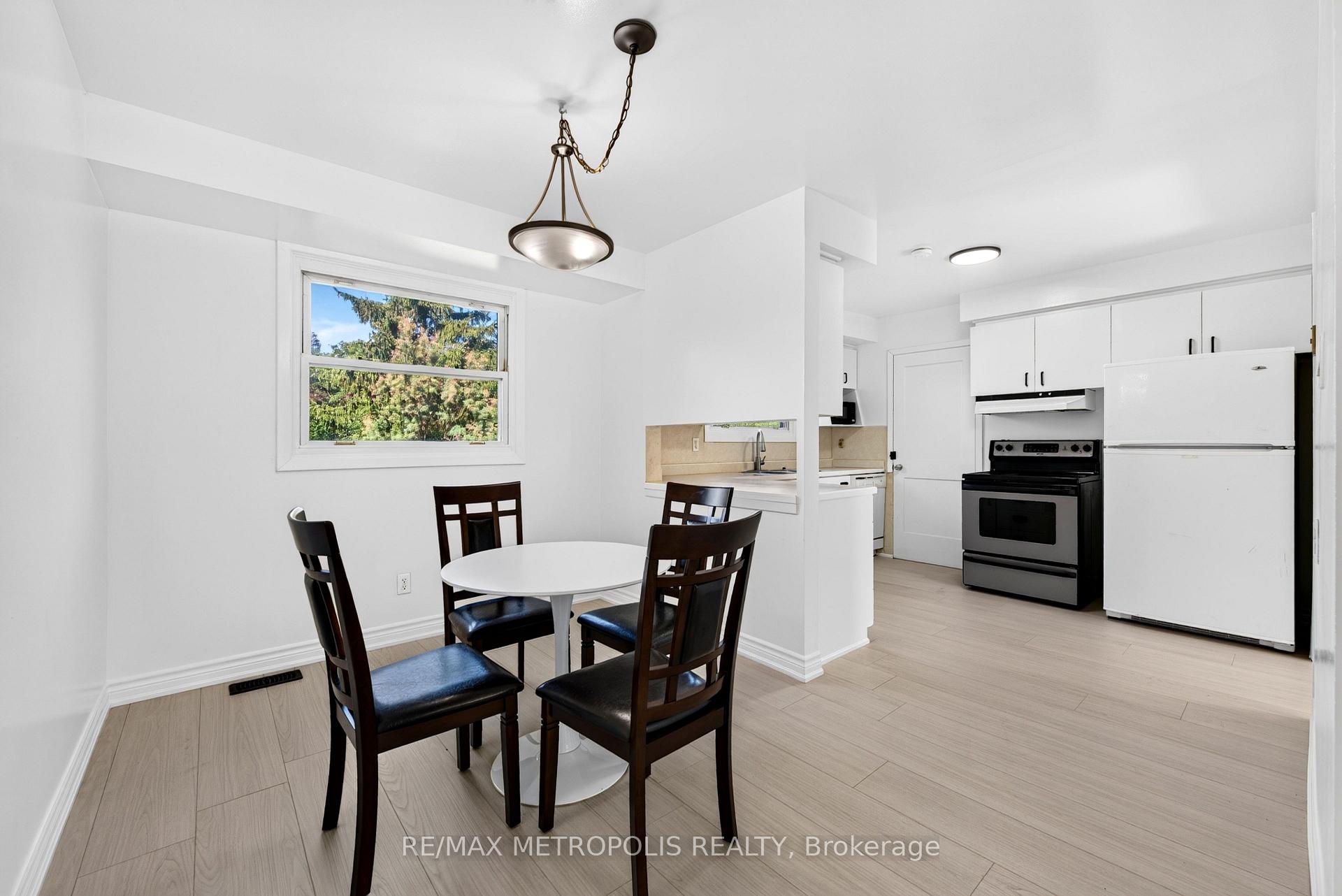 Photo 13 of 338 Millbank Drive, London, South S — HOMEH