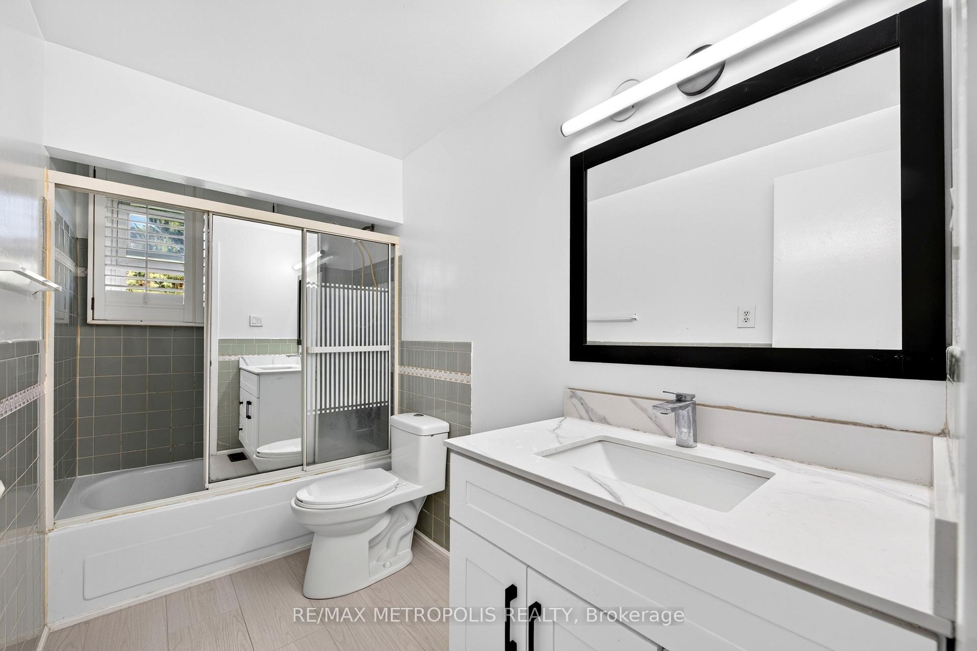 Photo 23 of 338 Millbank Drive, London, South S — HOMEH