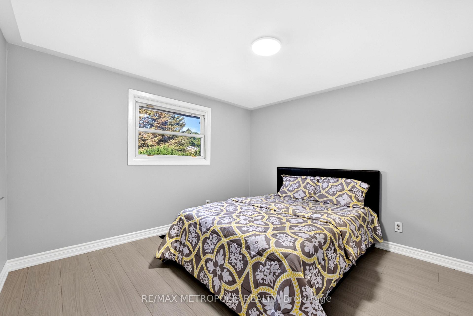 Photo 24 of 338 Millbank Drive, London, South S — HOMEH