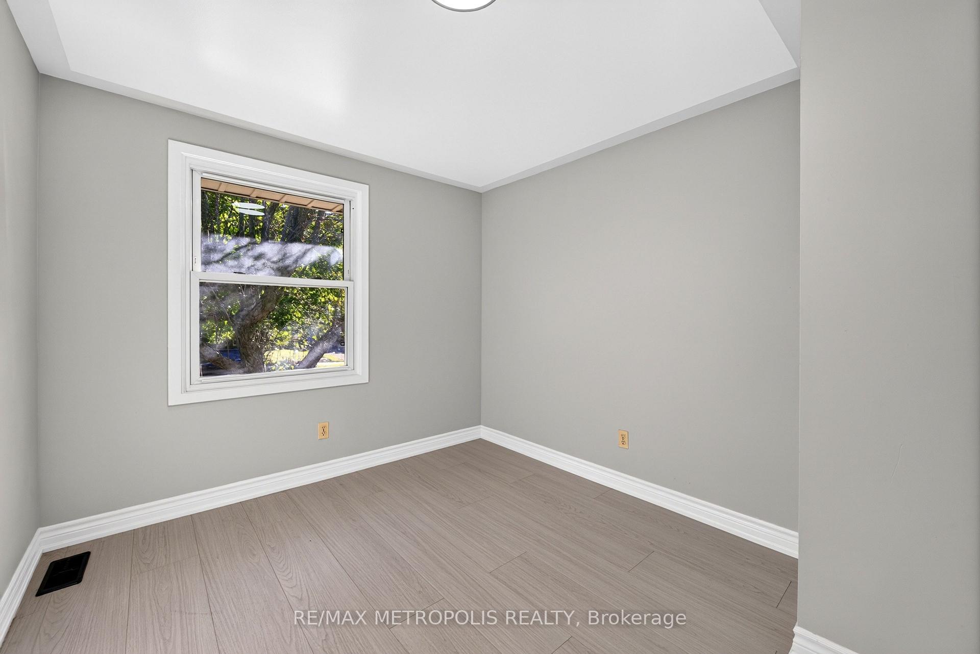 Photo 28 of 338 Millbank Drive, London, South S — HOMEH